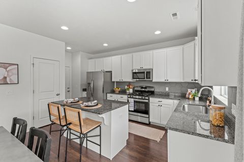 Tiny photo for 1812 W PARKVIEW DR S, Syracuse, UT 84075 (MLS # 2160992)