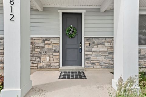 Tiny photo for 1812 W PARKVIEW DR S, Syracuse, UT 84075 (MLS # 2160992)