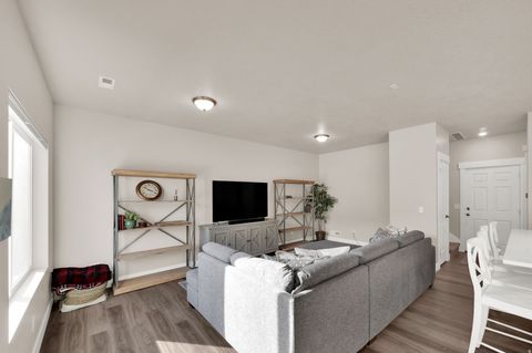 Tiny photo for 462 E LONDON WAY #30, Clearfield, UT 84015 (MLS # 2139402)