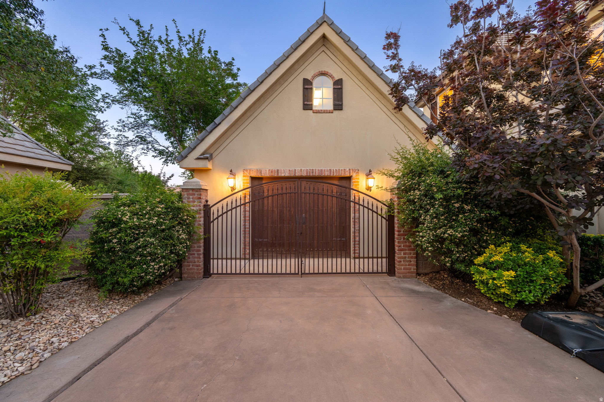 COTTONWOOD CREEK - Residential