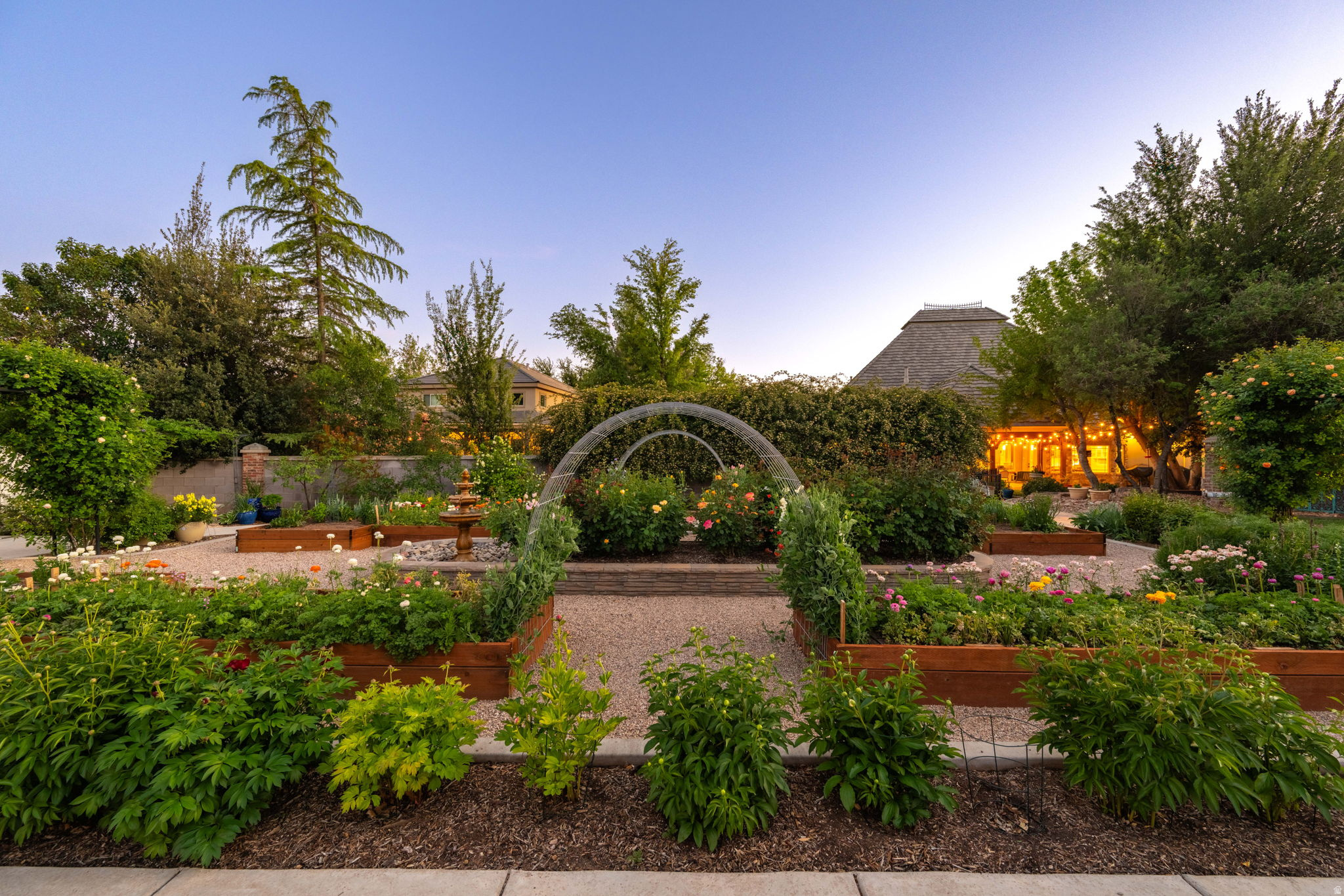 COTTONWOOD CREEK - Residential