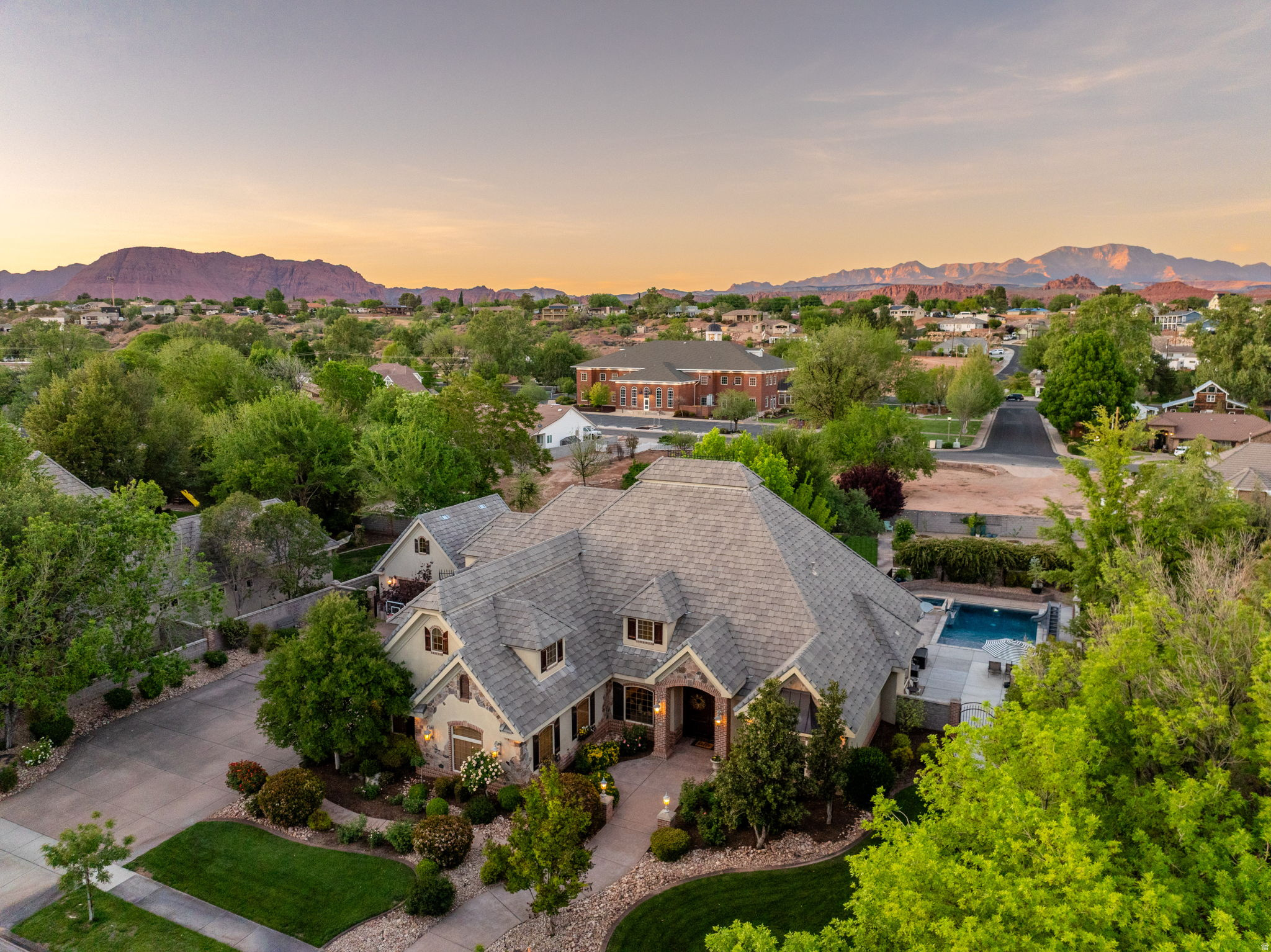 COTTONWOOD CREEK - Residential