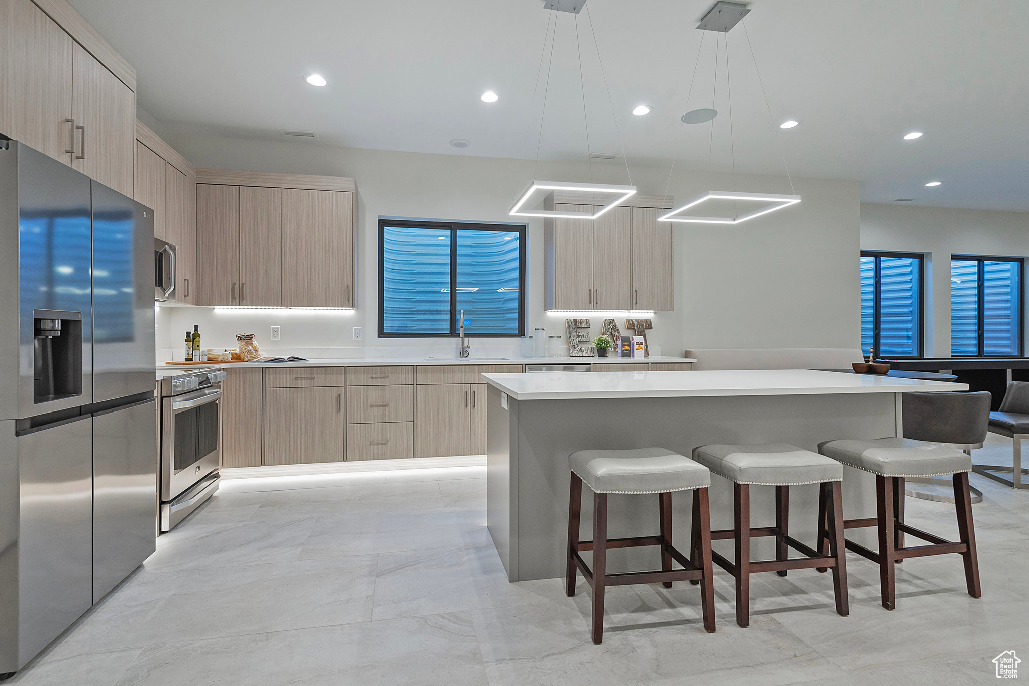 CREEKSIDE - Residential