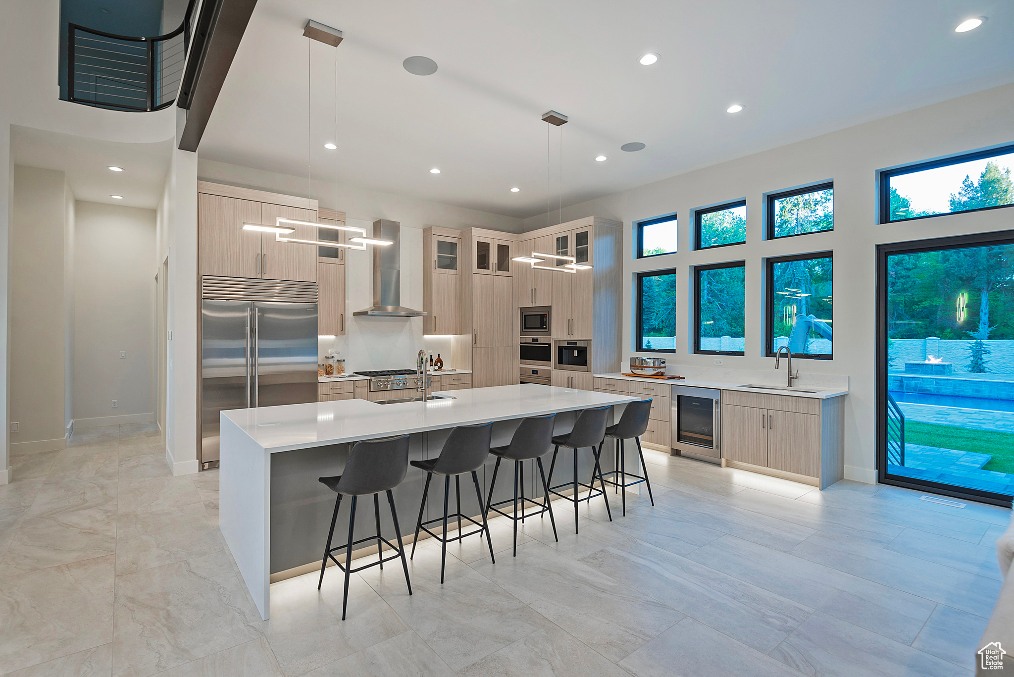 CREEKSIDE - Residential