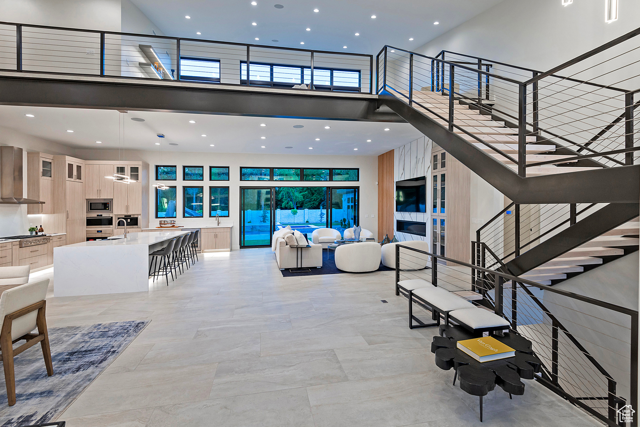 CREEKSIDE - Residential