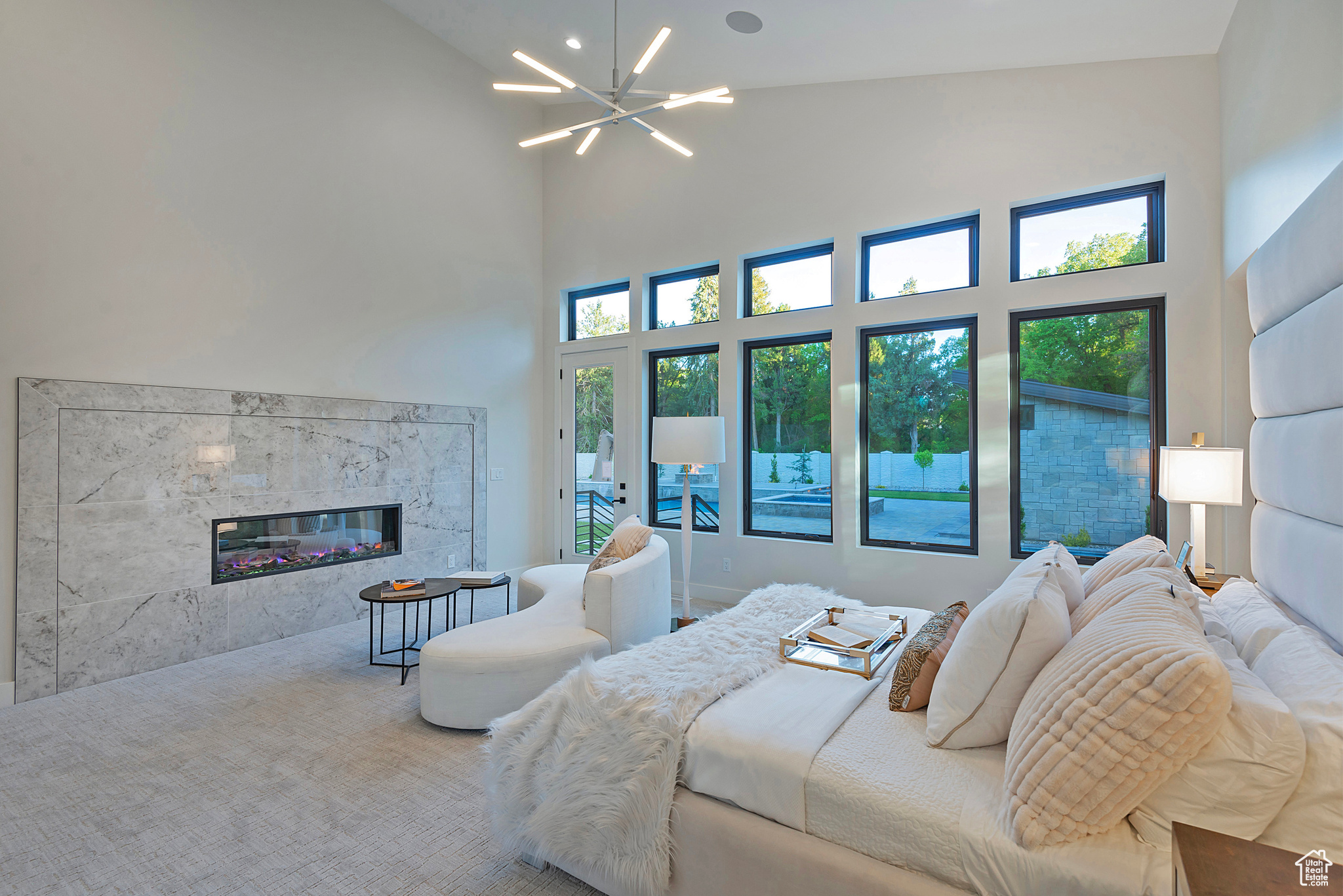 CREEKSIDE - Residential