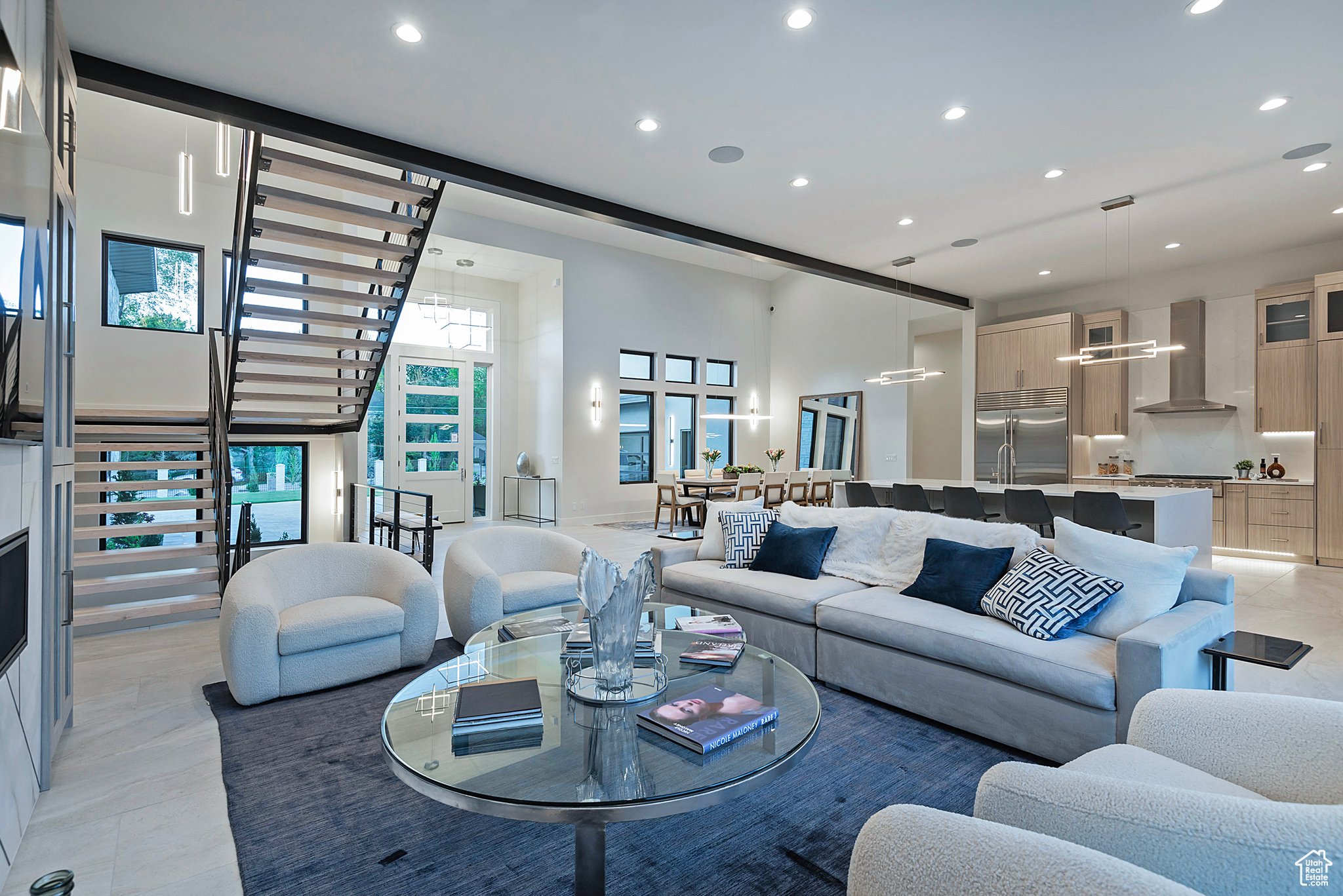 CREEKSIDE - Residential