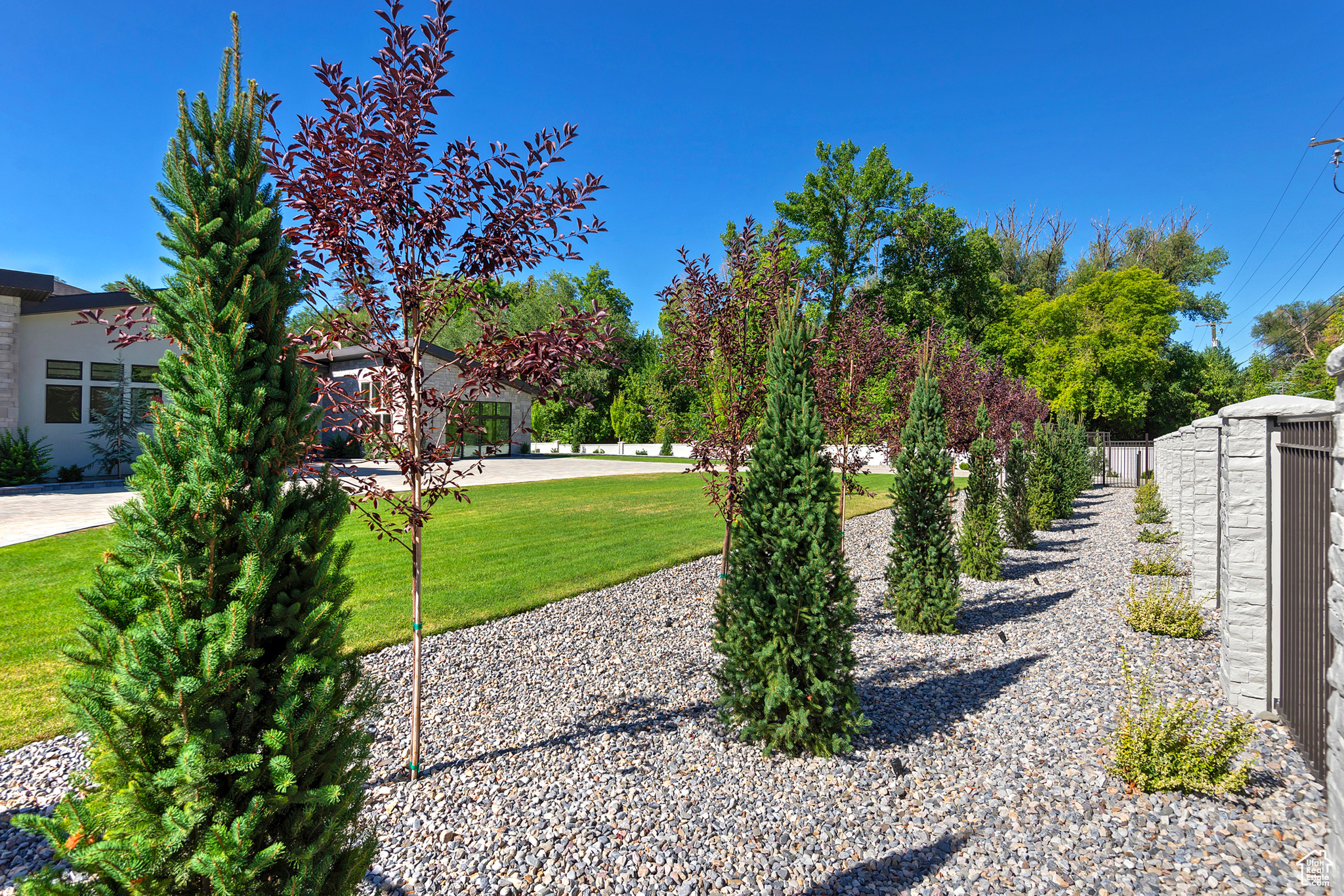 CREEKSIDE - Residential