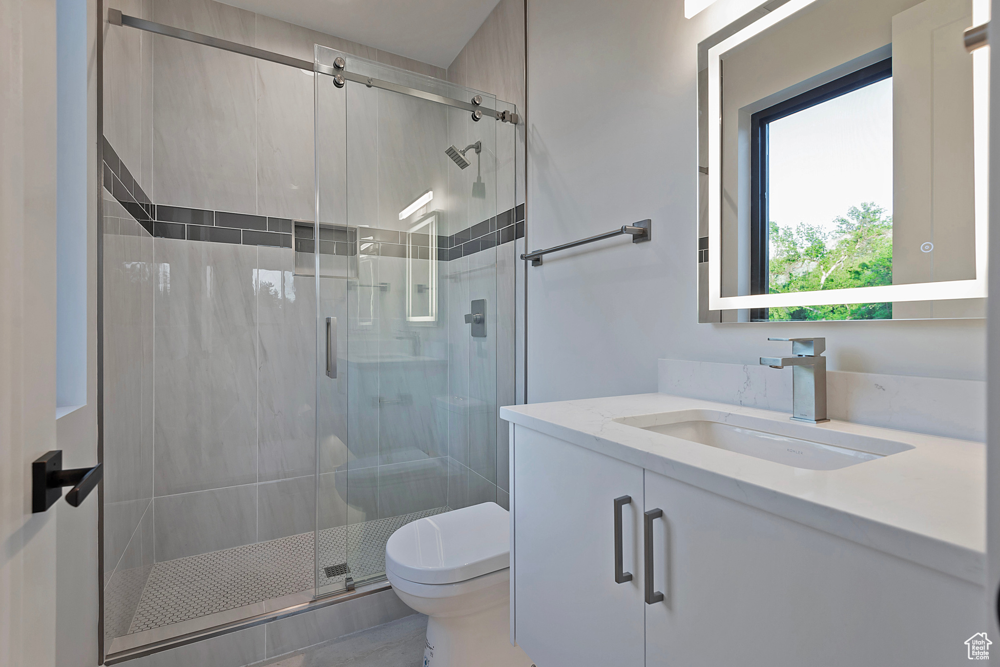 CREEKSIDE - Residential