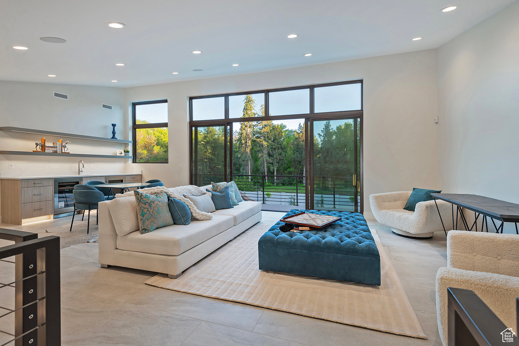 CREEKSIDE - Residential