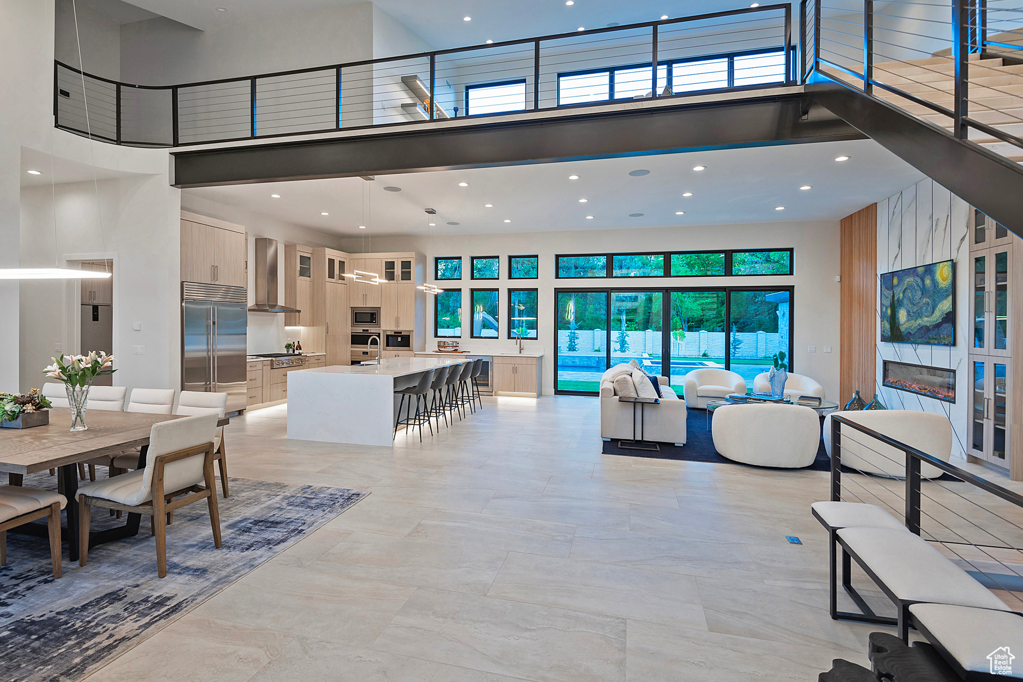 CREEKSIDE - Residential