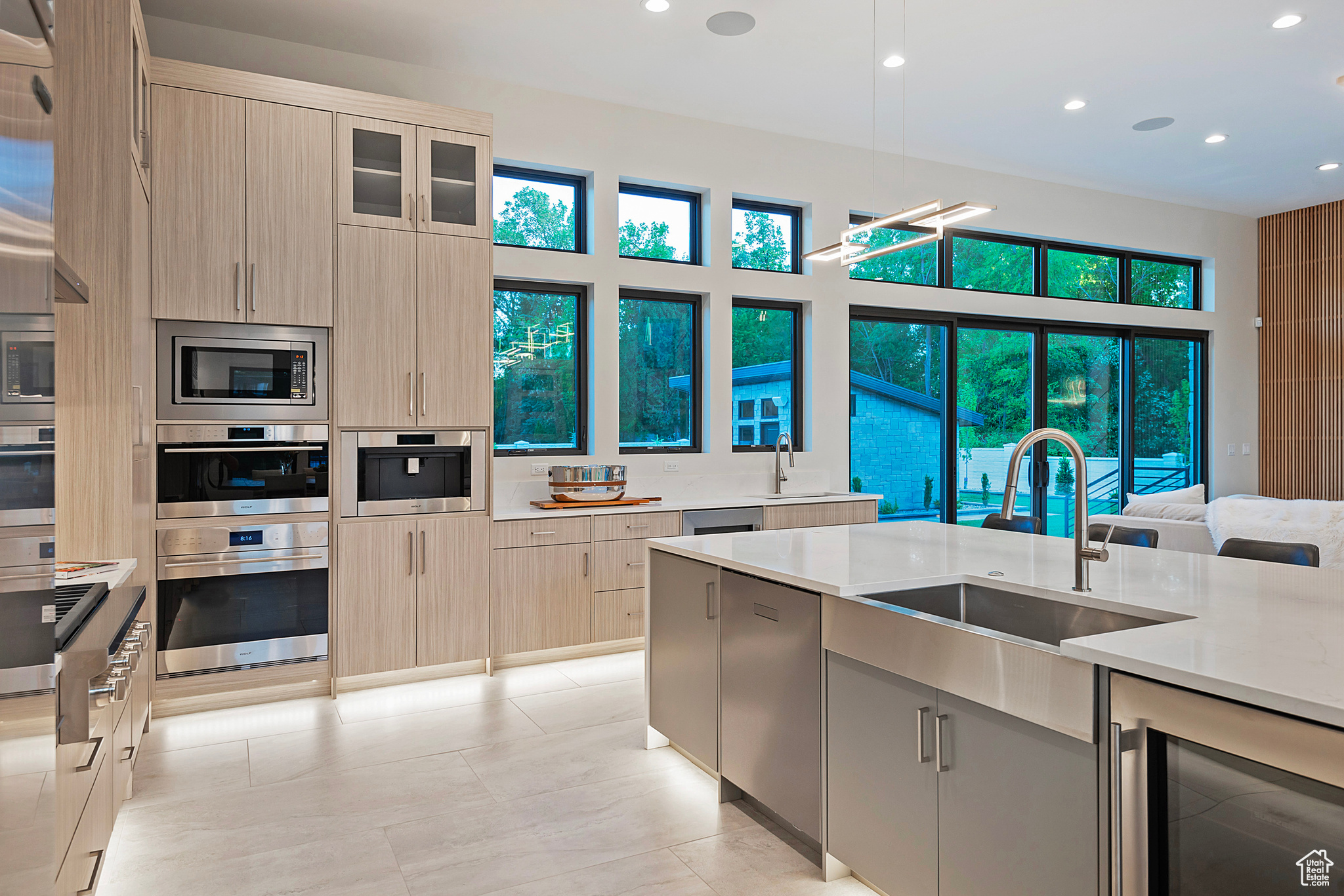 CREEKSIDE - Residential