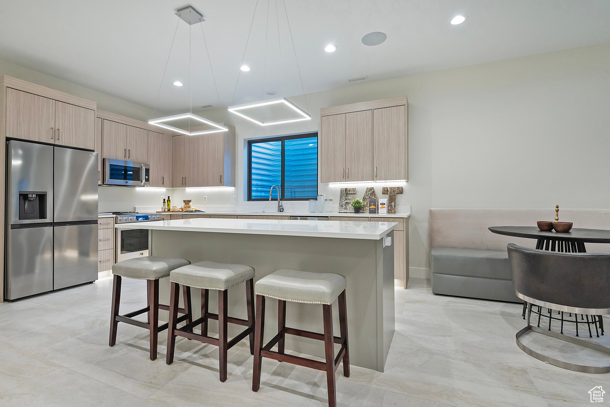 CREEKSIDE - Residential