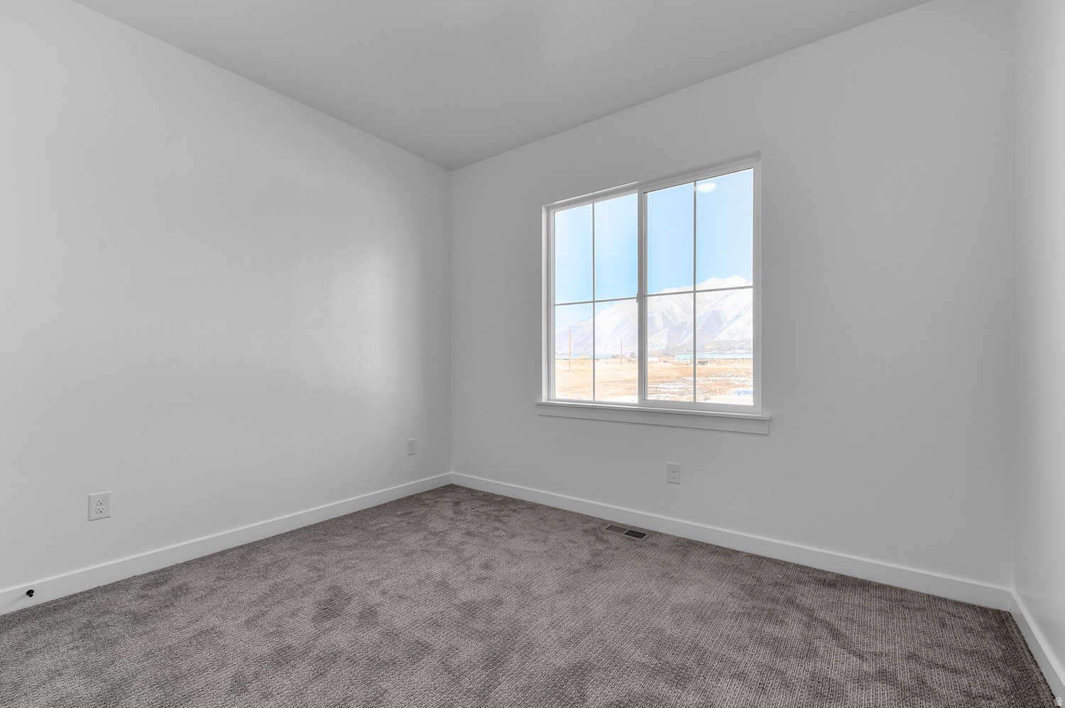 MOUNTAINSIDE ESTATES - Residential