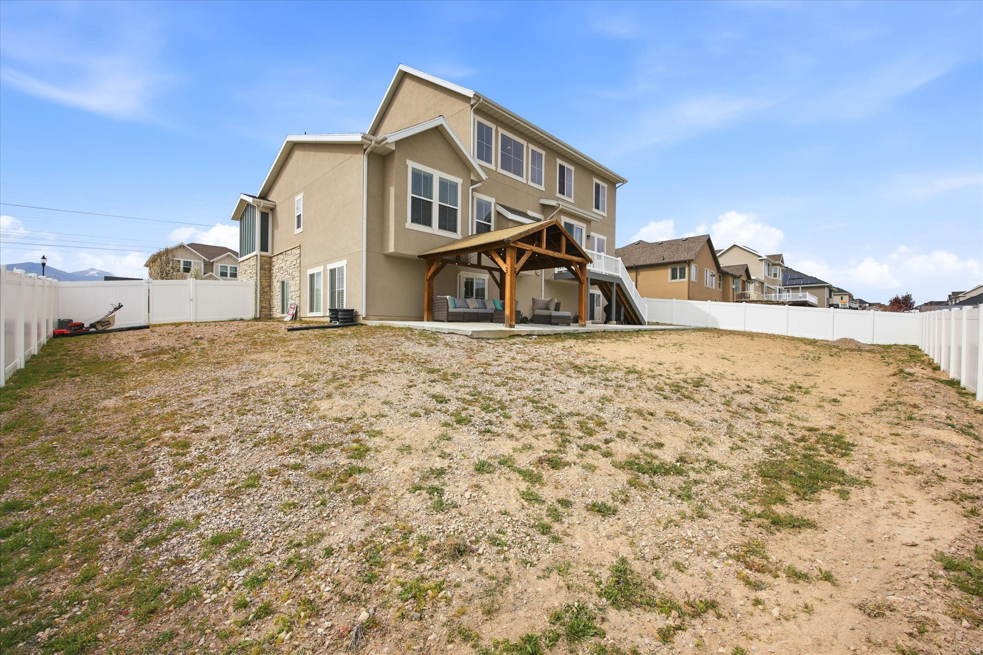 SOMMERGLEN HGHTS 414 - Residential