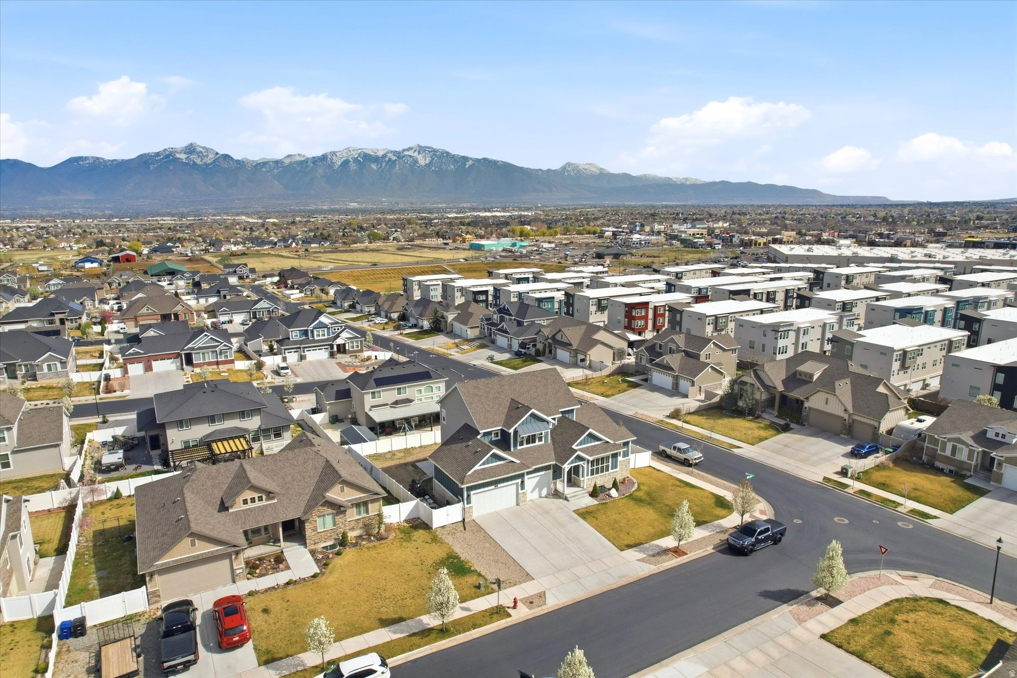 SOMMERGLEN HGHTS 414 - Residential