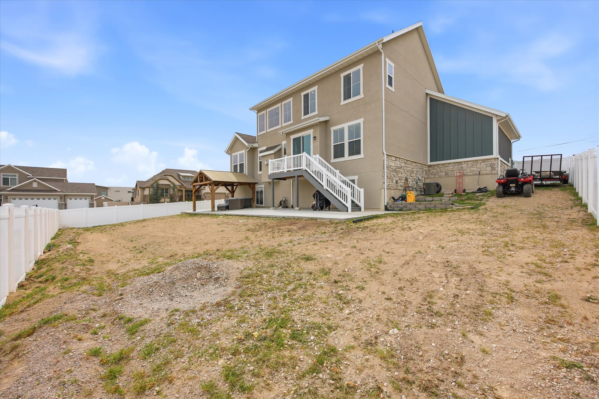 SOMMERGLEN HGHTS 414 - Residential