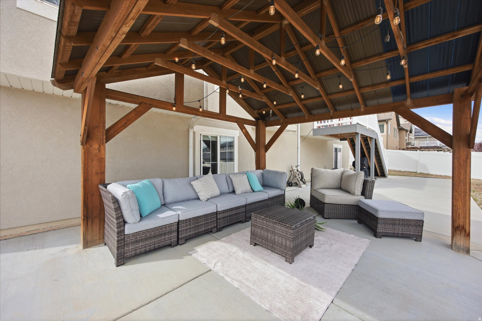 SOMMERGLEN HGHTS 414 - Residential