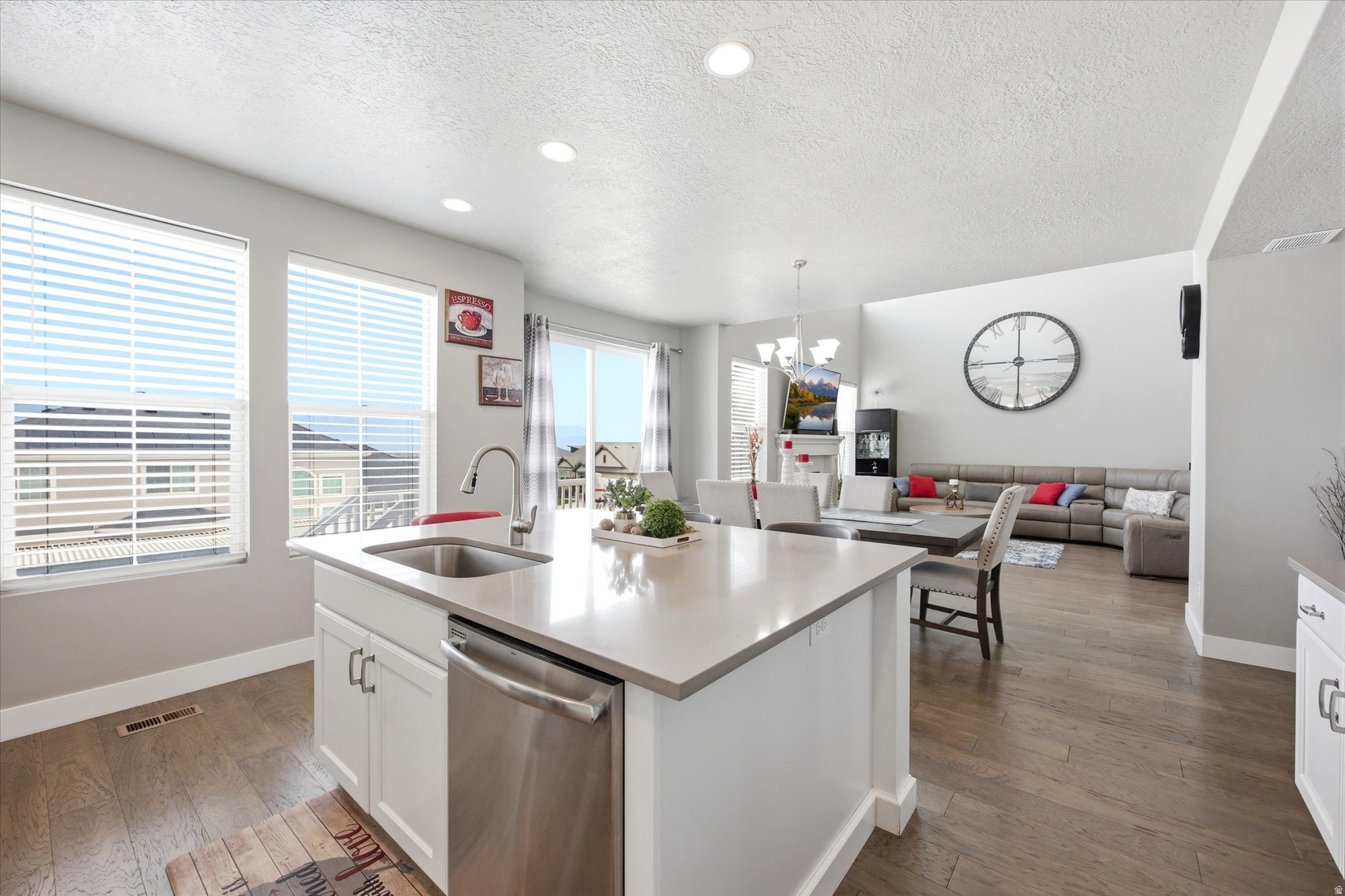 SOMMERGLEN HGHTS 414 - Residential