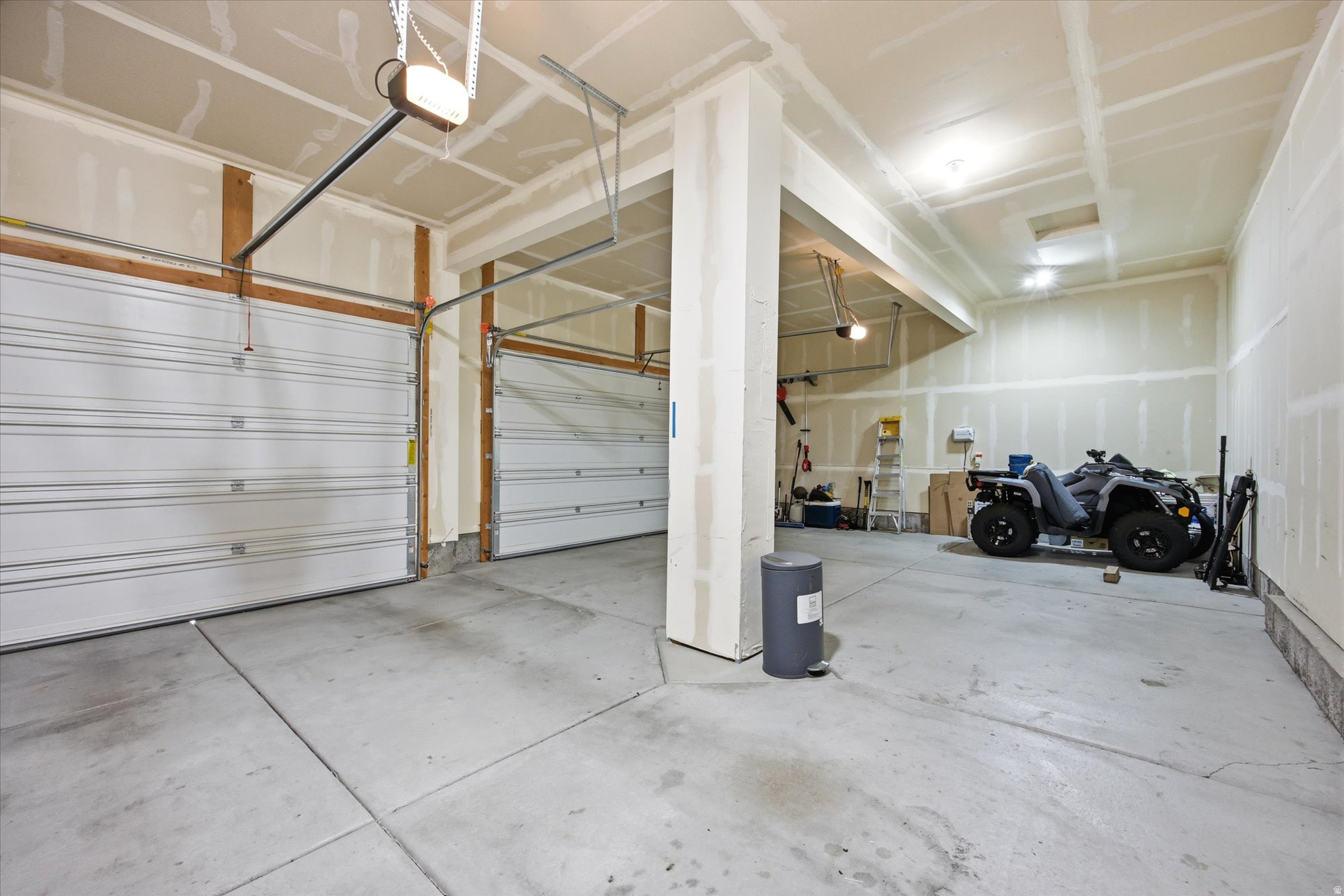 SOMMERGLEN HGHTS 414 - Residential