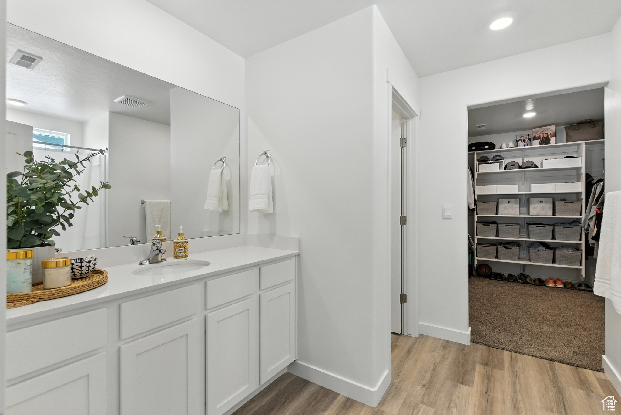 QUIET VALLEY - Residential