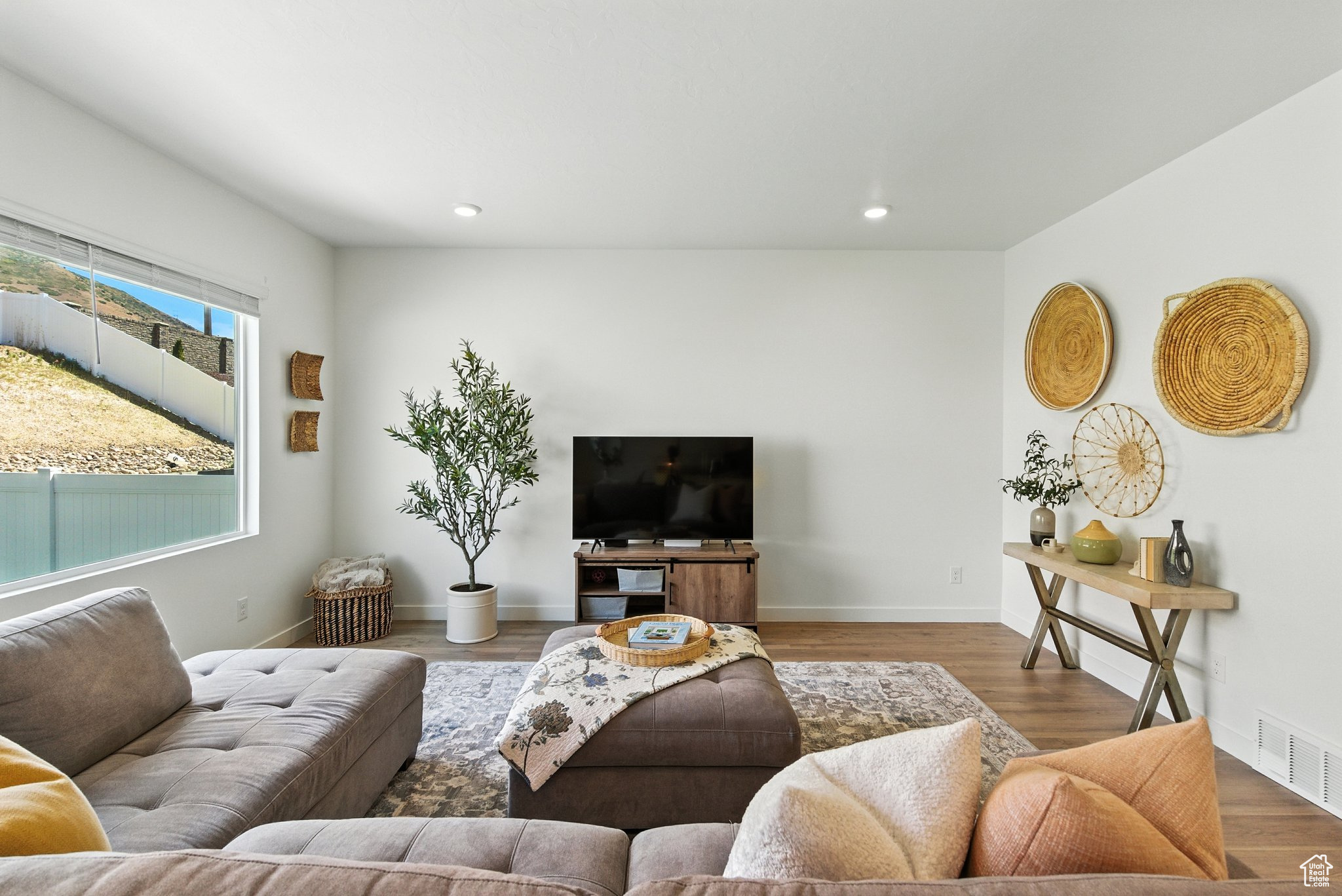 QUIET VALLEY - Residential