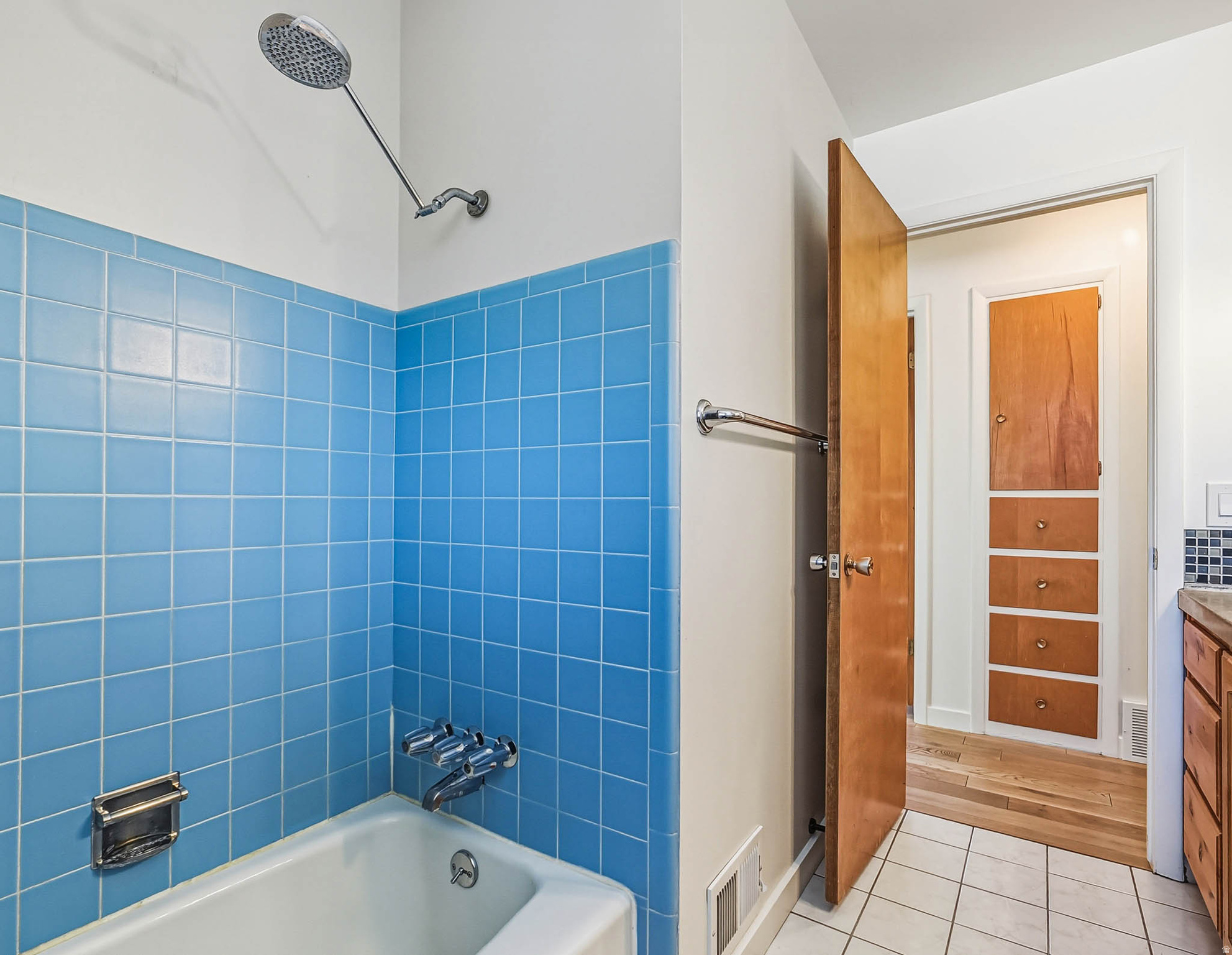 HIGHLAND VALE - Residential