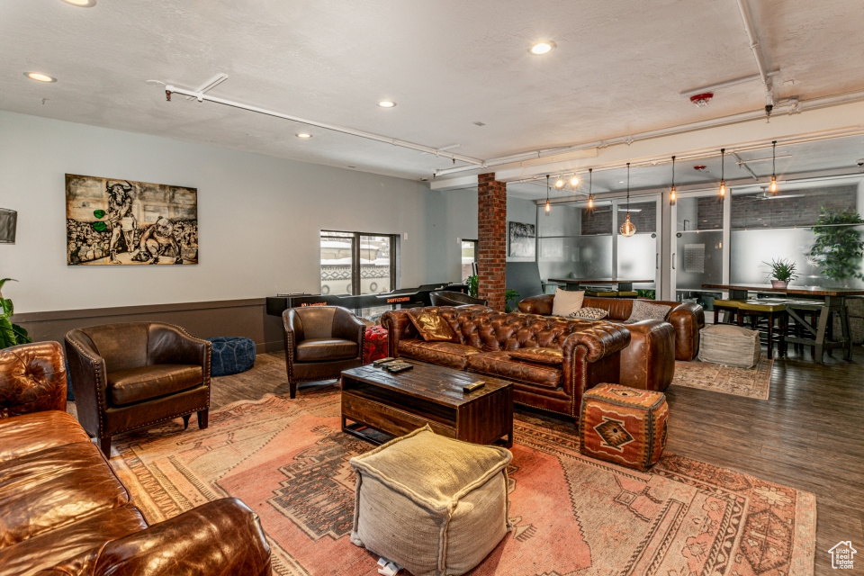 PARK CITY - Commercial Sale