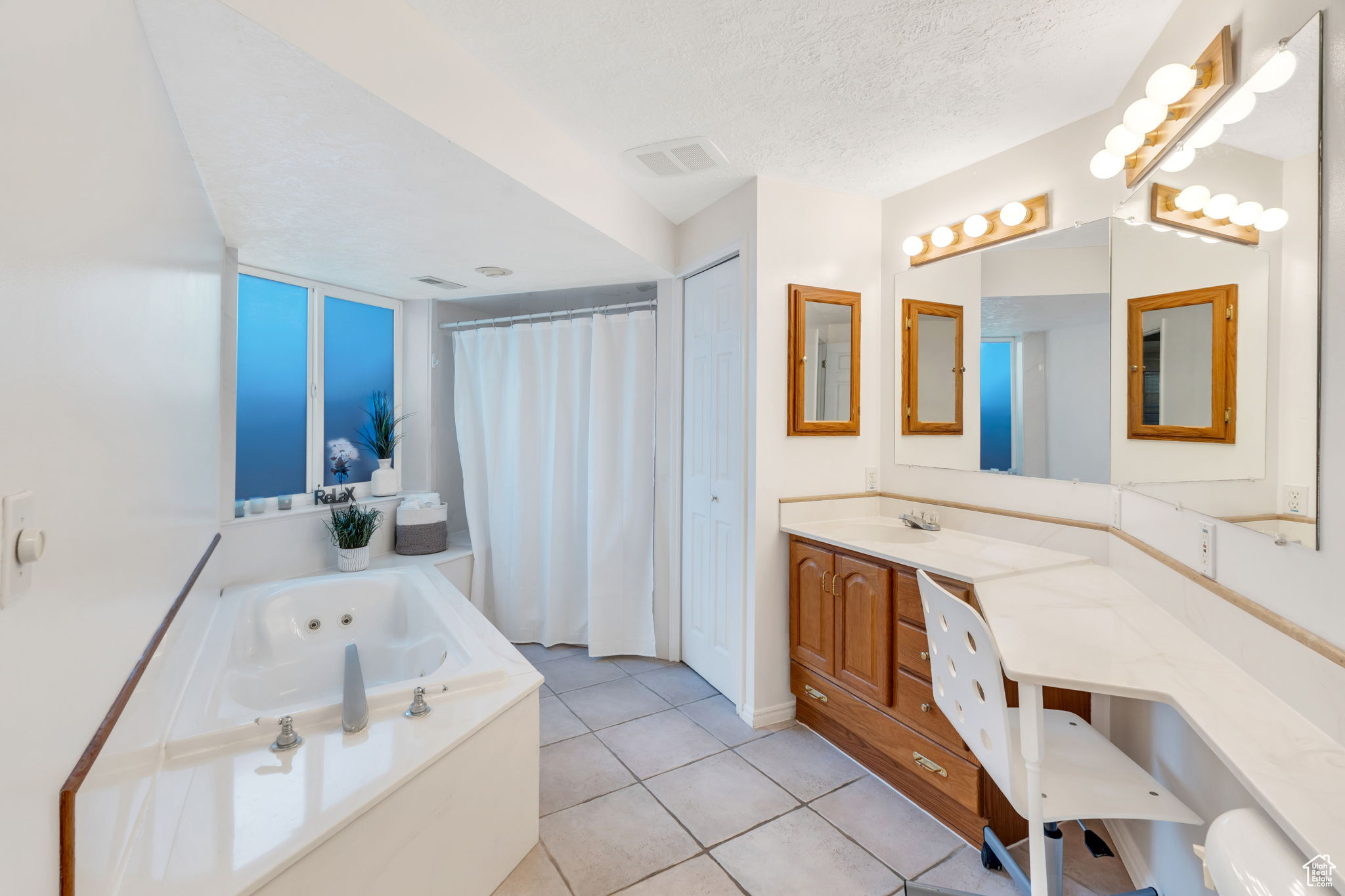 GOLF COURSE ISLAND SUBDIVISION NO 5 - Residential