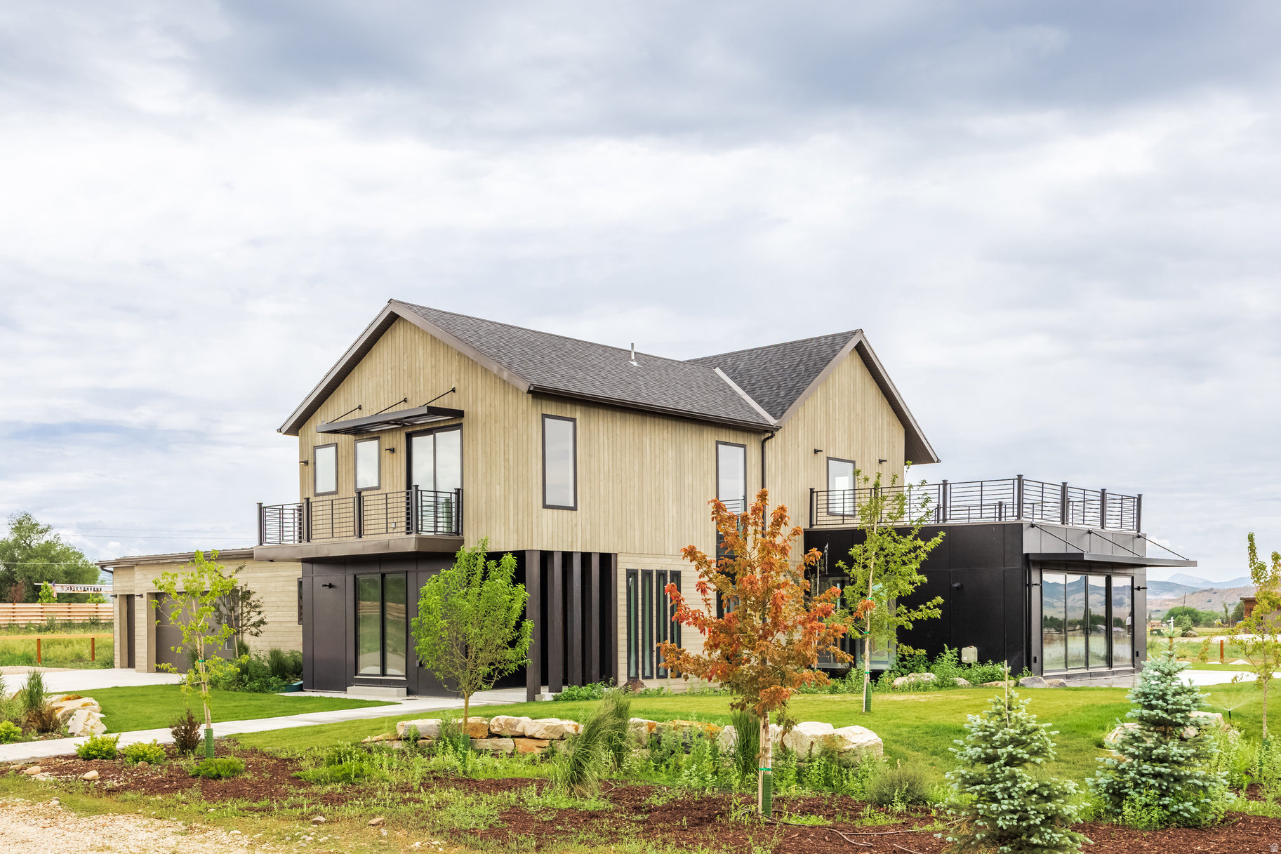 FRONTIER ACRES - Residential