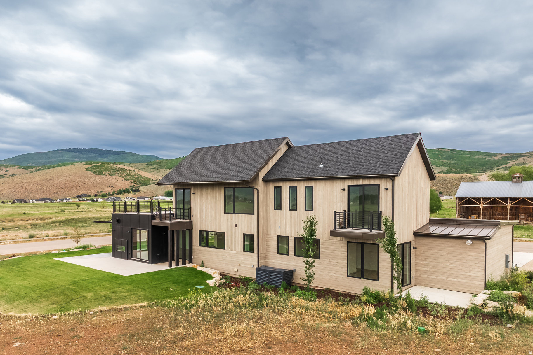 FRONTIER ACRES - Residential