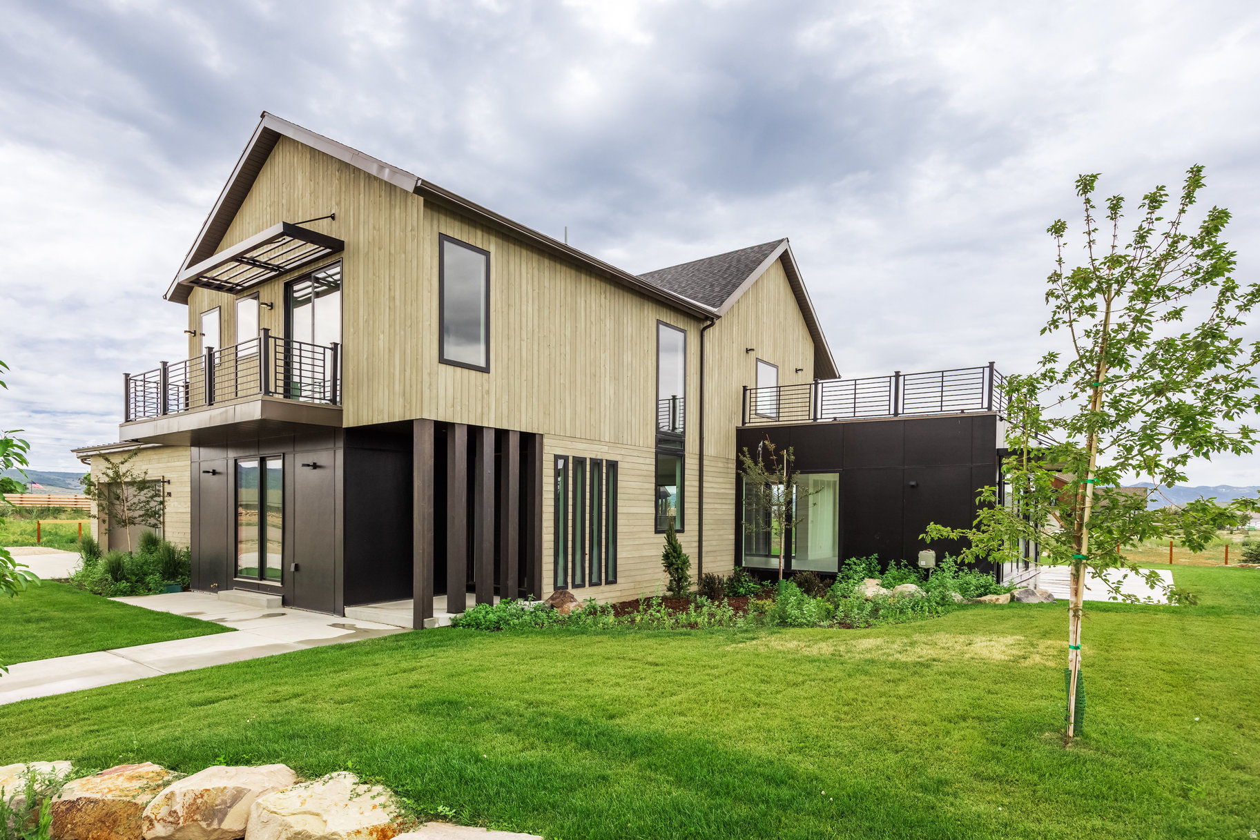 FRONTIER ACRES - Residential