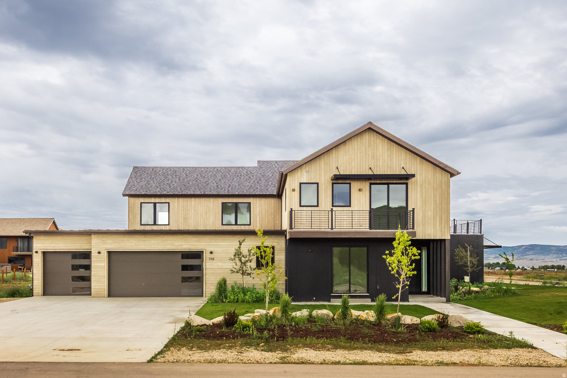 FRONTIER ACRES - Residential