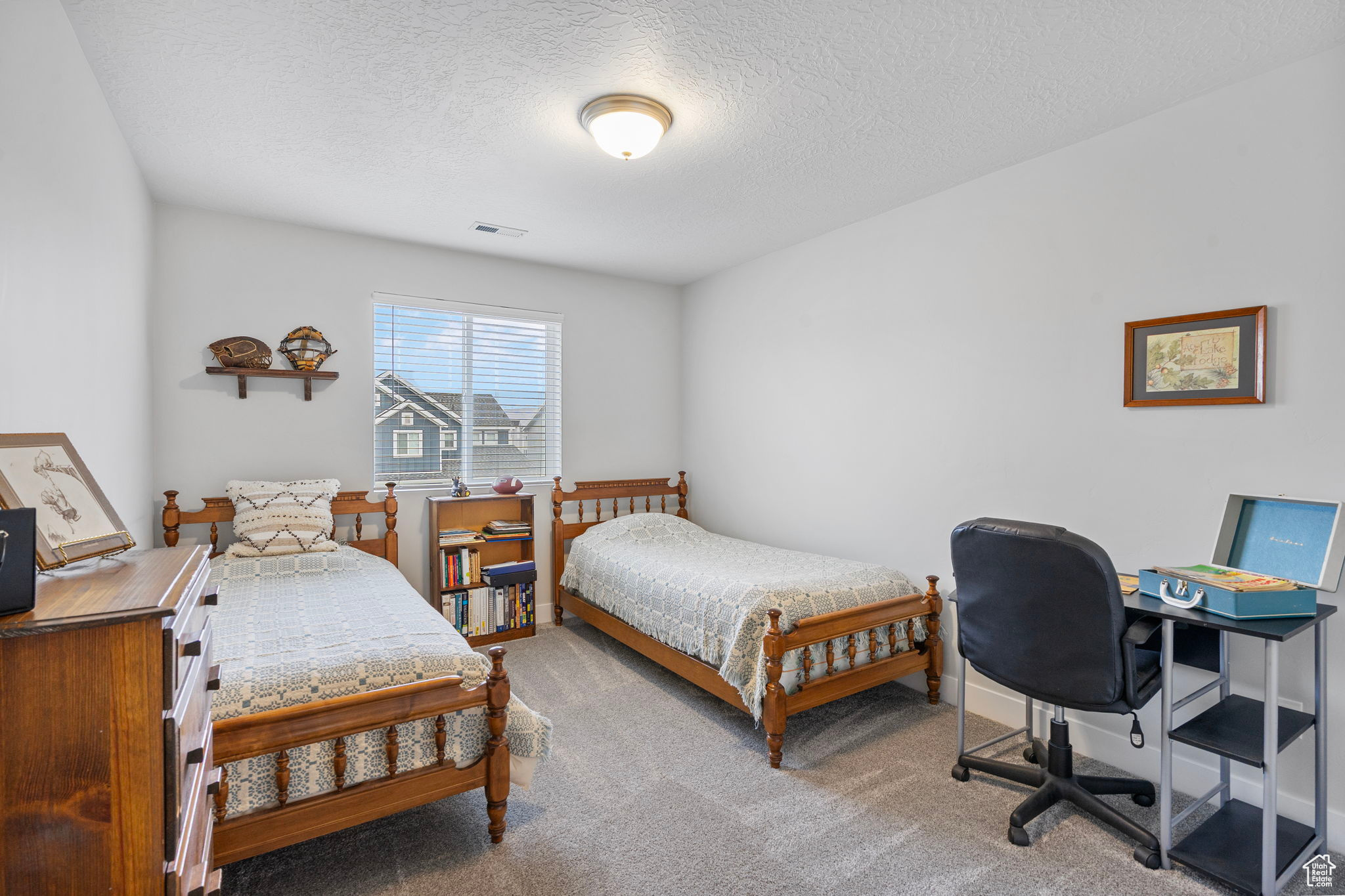 Bluffdale, Utah 84065, United States, 3 Bedrooms Bedrooms, ,3 BathroomsBathrooms,Residential,Active,99611