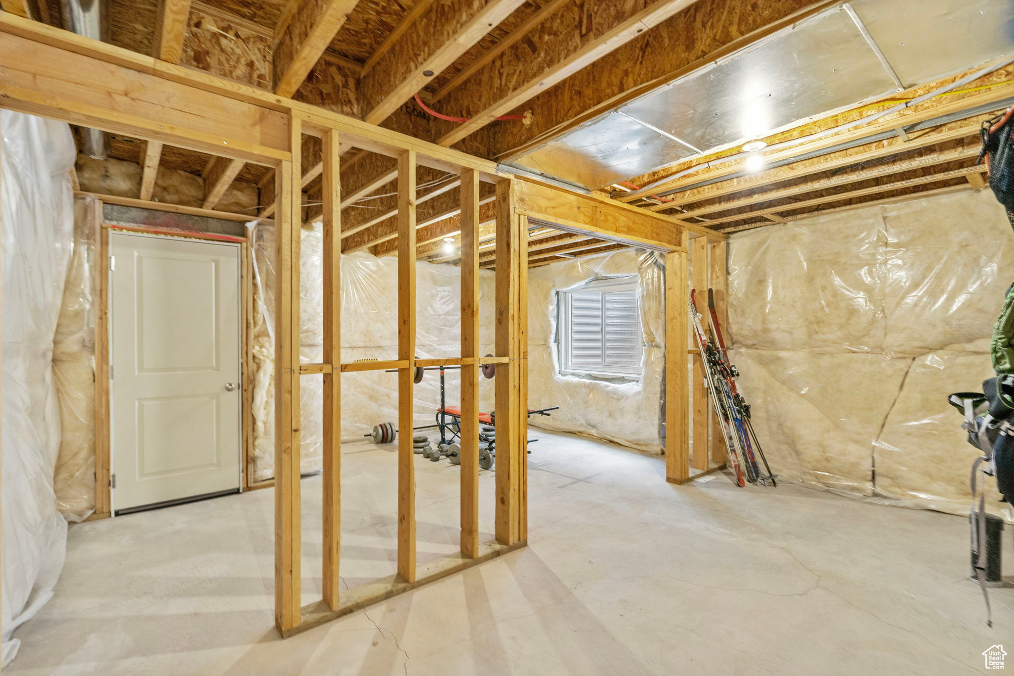 Bluffdale, Utah 84065, United States, 3 Bedrooms Bedrooms, ,3 BathroomsBathrooms,Residential,Active,99611