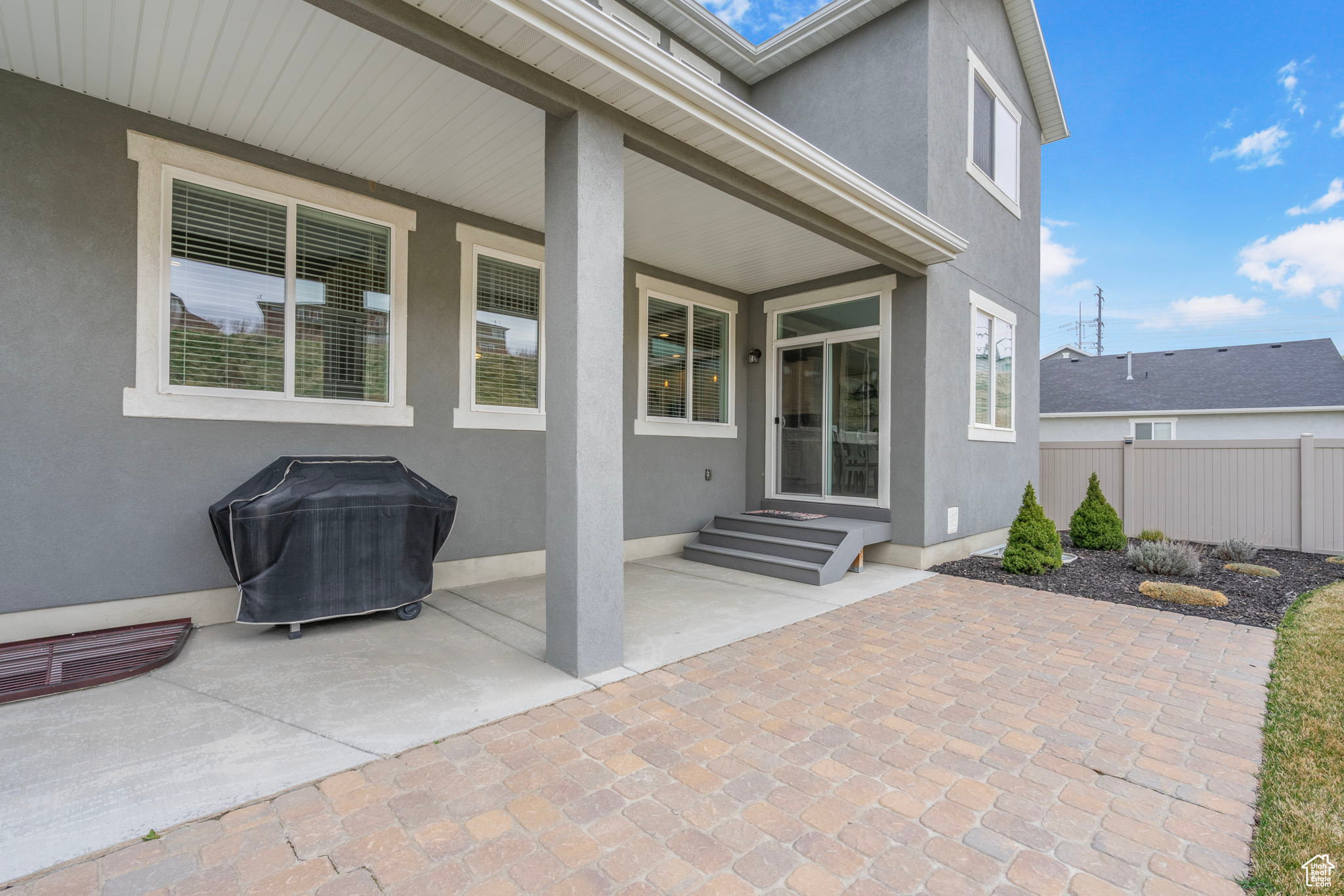 Bluffdale, Utah 84065, United States, 3 Bedrooms Bedrooms, ,3 BathroomsBathrooms,Residential,Active,99611