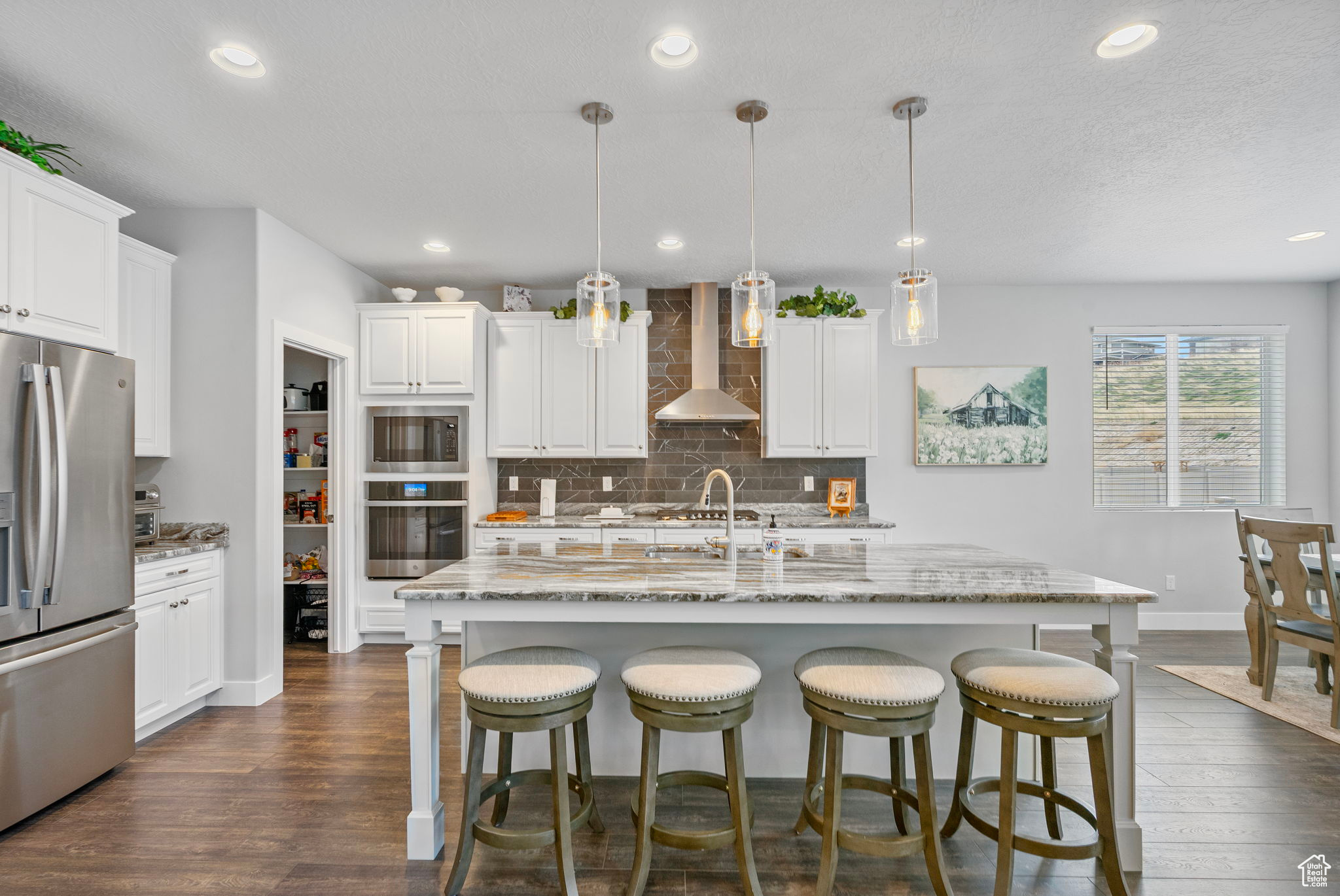 Bluffdale, Utah 84065, United States, 3 Bedrooms Bedrooms, ,3 BathroomsBathrooms,Residential,Active,99611