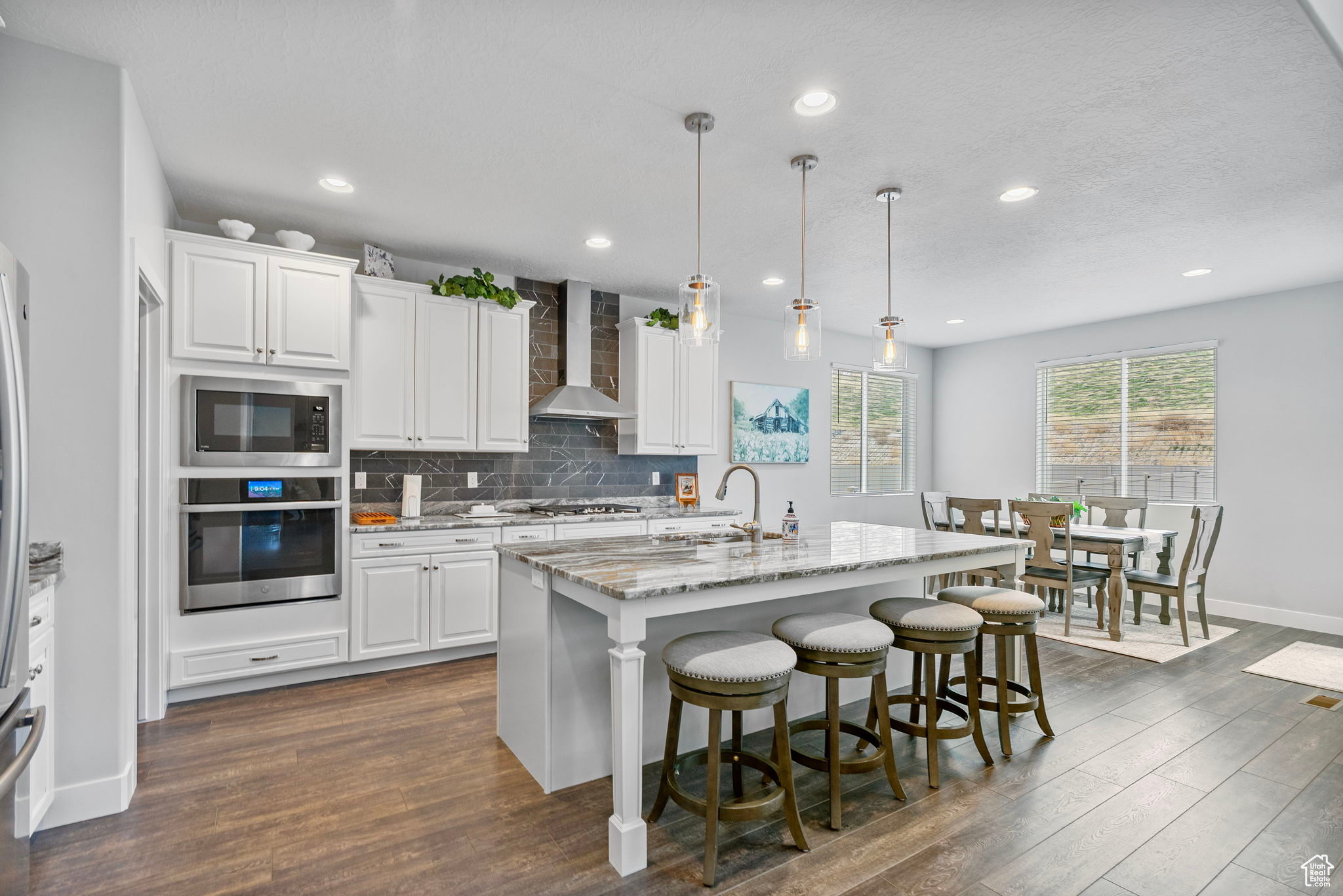 Bluffdale, Utah 84065, United States, 3 Bedrooms Bedrooms, ,3 BathroomsBathrooms,Residential,Active,99611