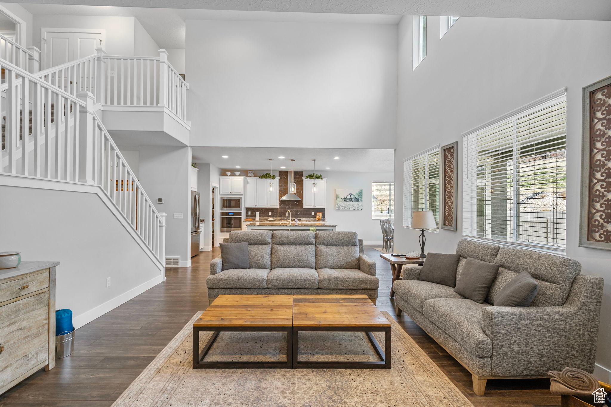 Bluffdale, Utah 84065, United States, 3 Bedrooms Bedrooms, ,3 BathroomsBathrooms,Residential,Active,99611