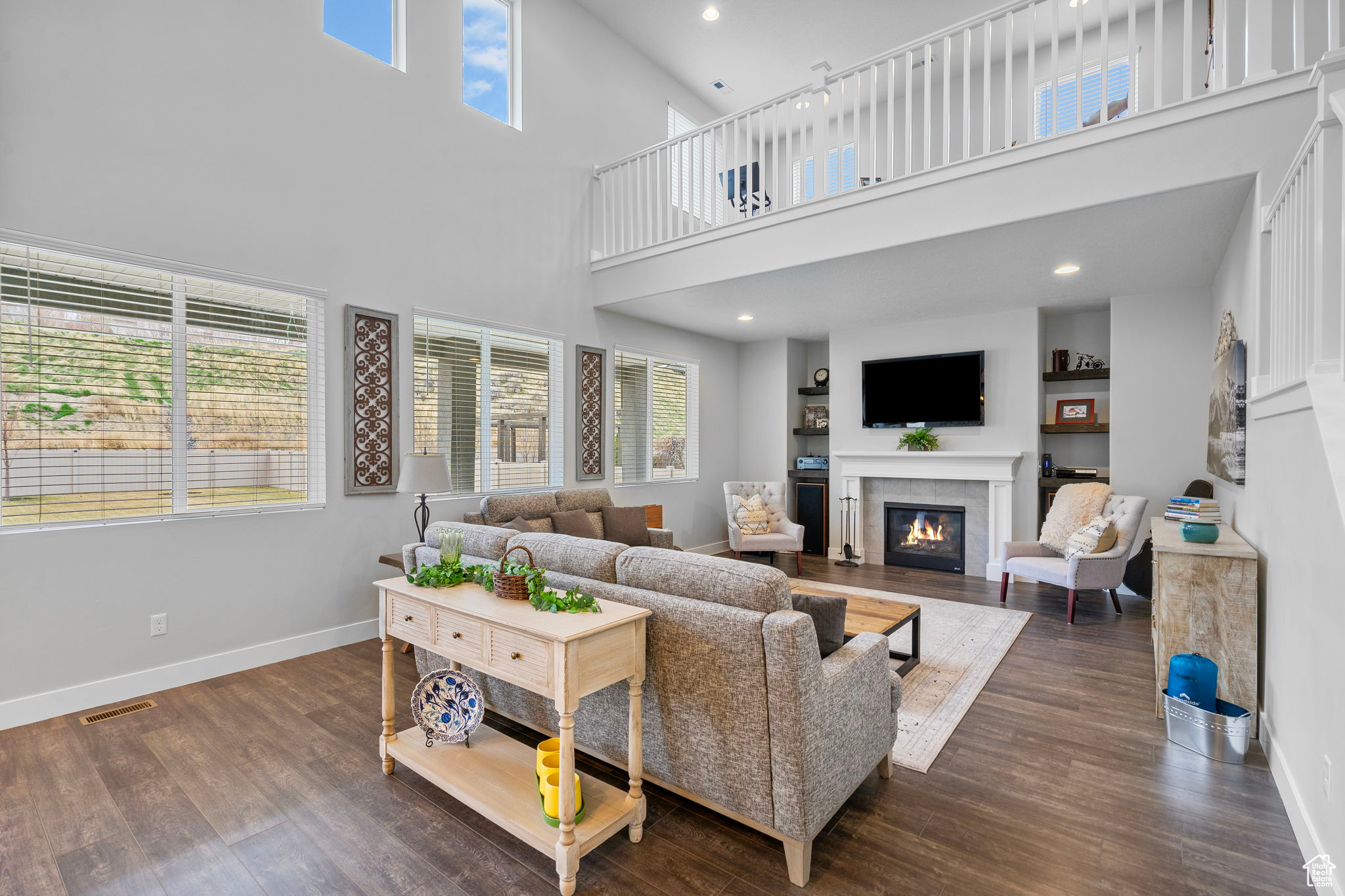 Bluffdale, Utah 84065, United States, 3 Bedrooms Bedrooms, ,3 BathroomsBathrooms,Residential,Active,99611