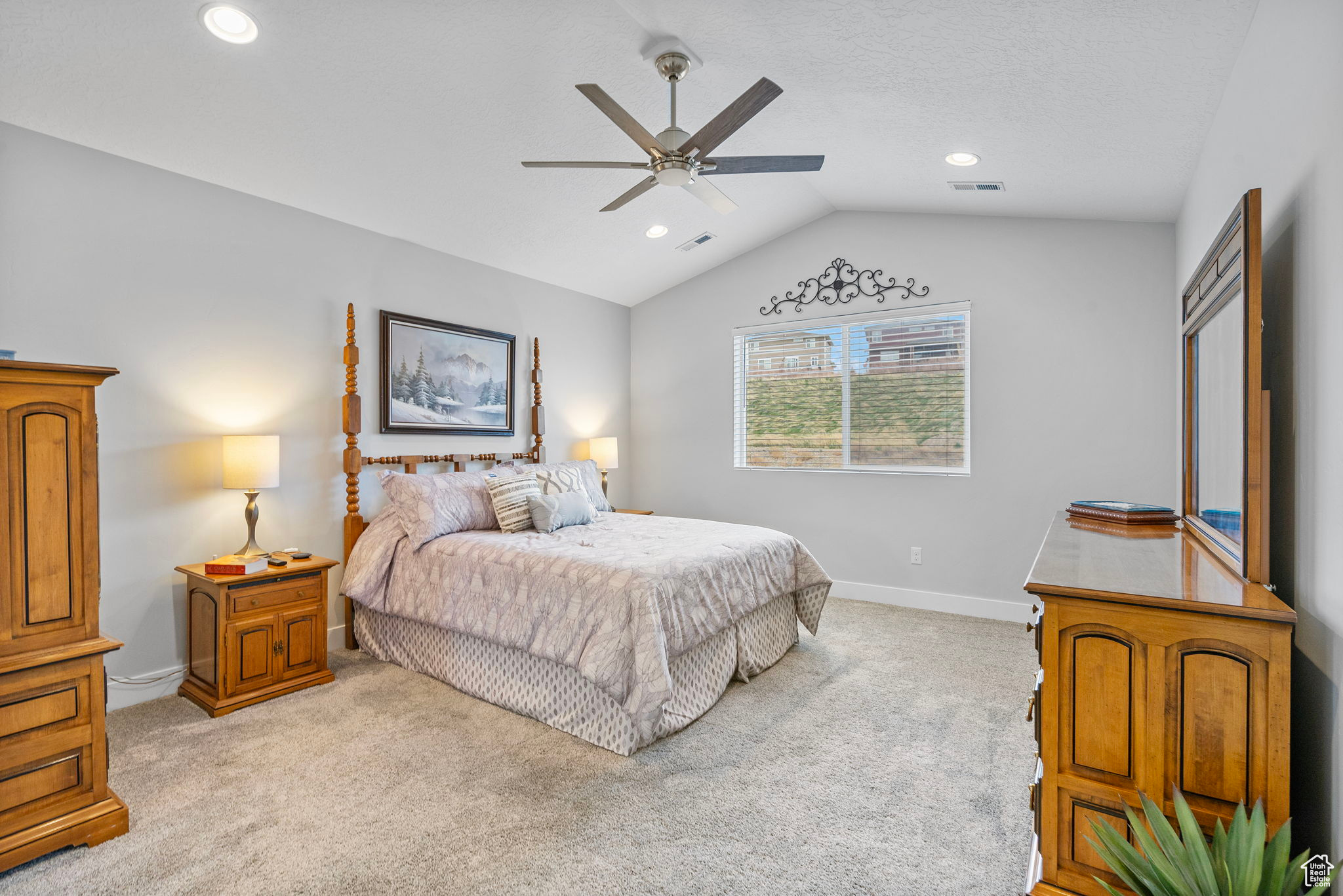 Bluffdale, Utah 84065, United States, 3 Bedrooms Bedrooms, ,3 BathroomsBathrooms,Residential,Active,99611