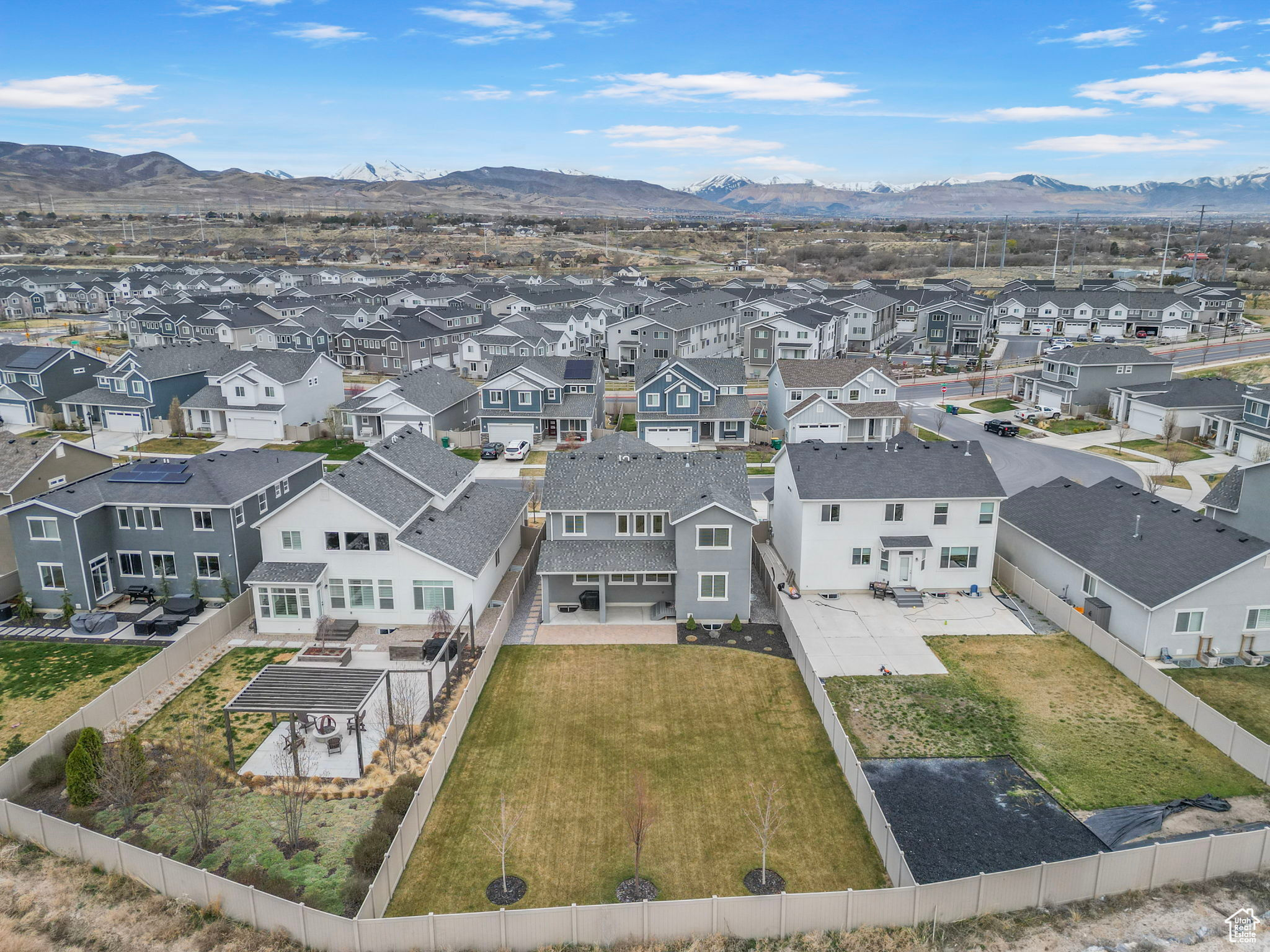 Bluffdale, Utah 84065, United States, 3 Bedrooms Bedrooms, ,3 BathroomsBathrooms,Residential,Active,99611