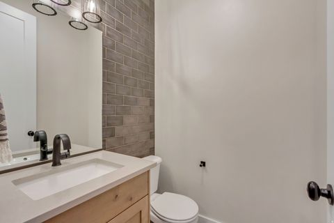 Tiny photo for 1121 E 2600 N, North Ogden, UT 84414 (MLS # 2128565)