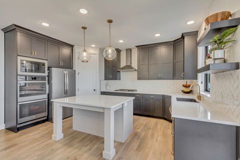 Tiny photo for 1121 E 2600 N, North Ogden, UT 84414 (MLS # 2128565)