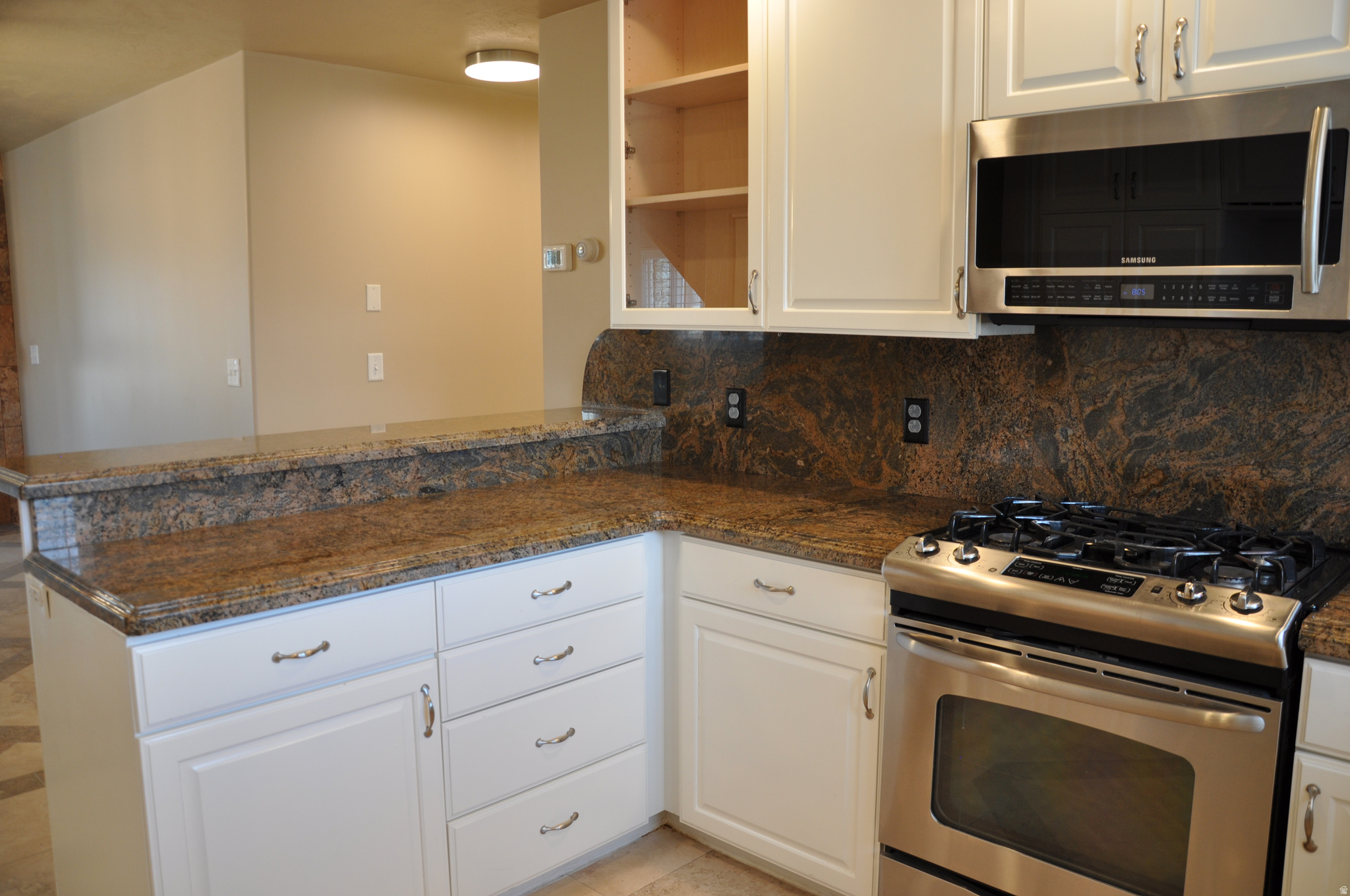 COUNTRY CROSSING 1 - Residential