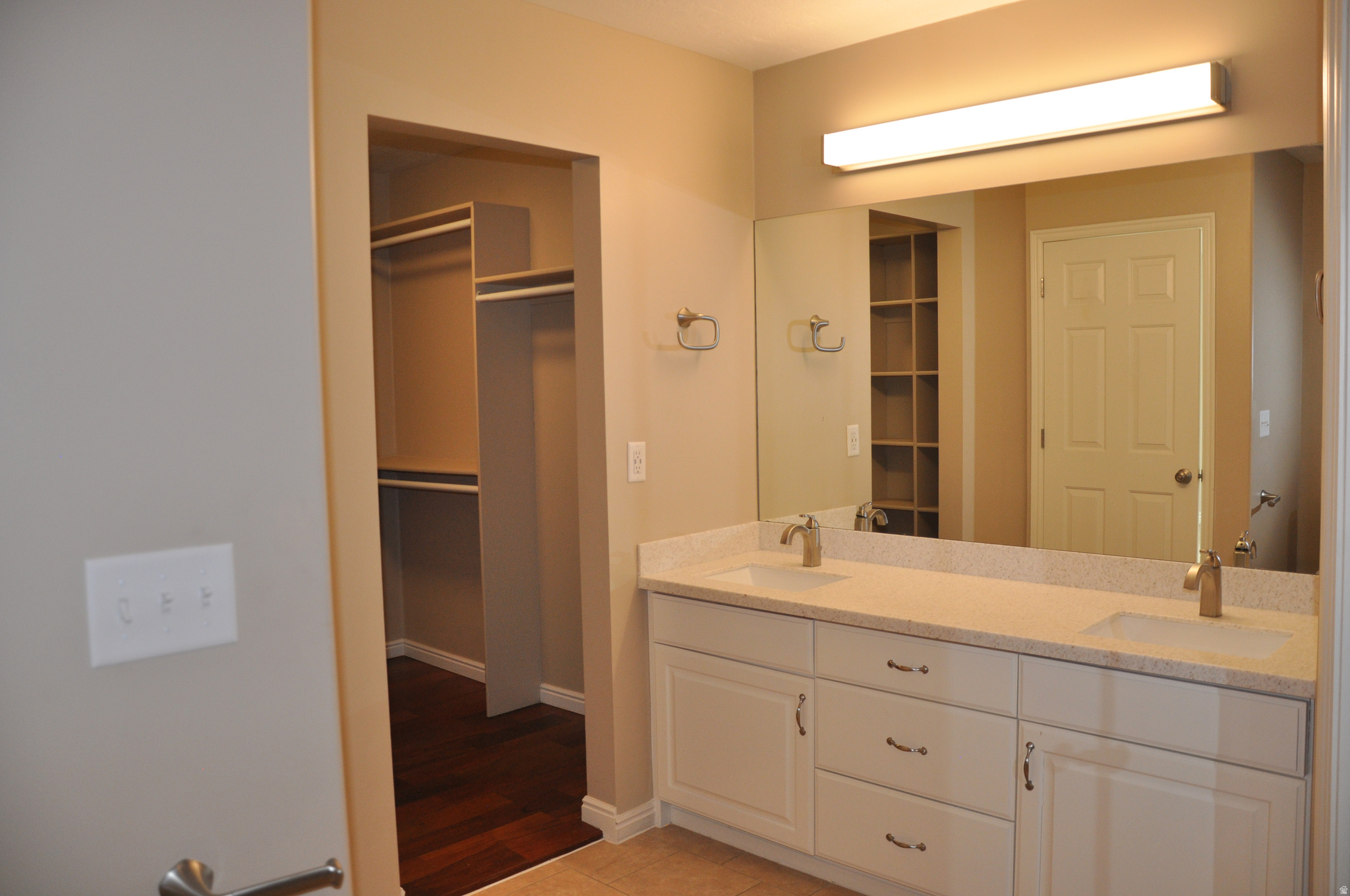 COUNTRY CROSSING 1 - Residential