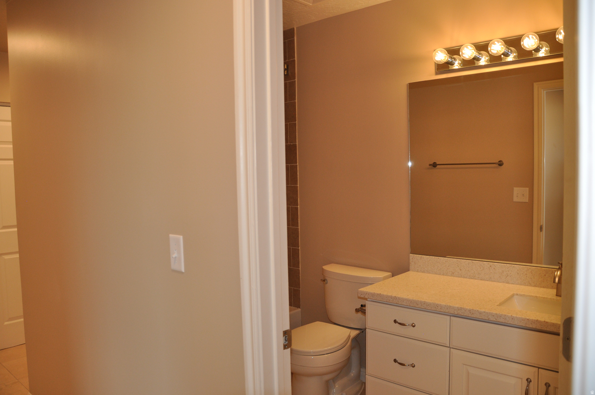 COUNTRY CROSSING 1 - Residential