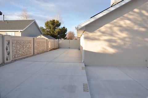 Tiny photo for 4073 W 11770 S, South Jordan, UT 84009 (MLS # 2135692)