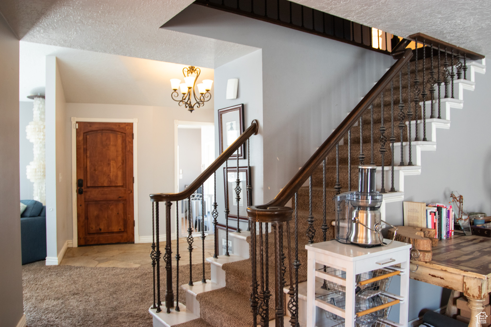 2779 E Summerwood Dr, Layton, Utah image 2