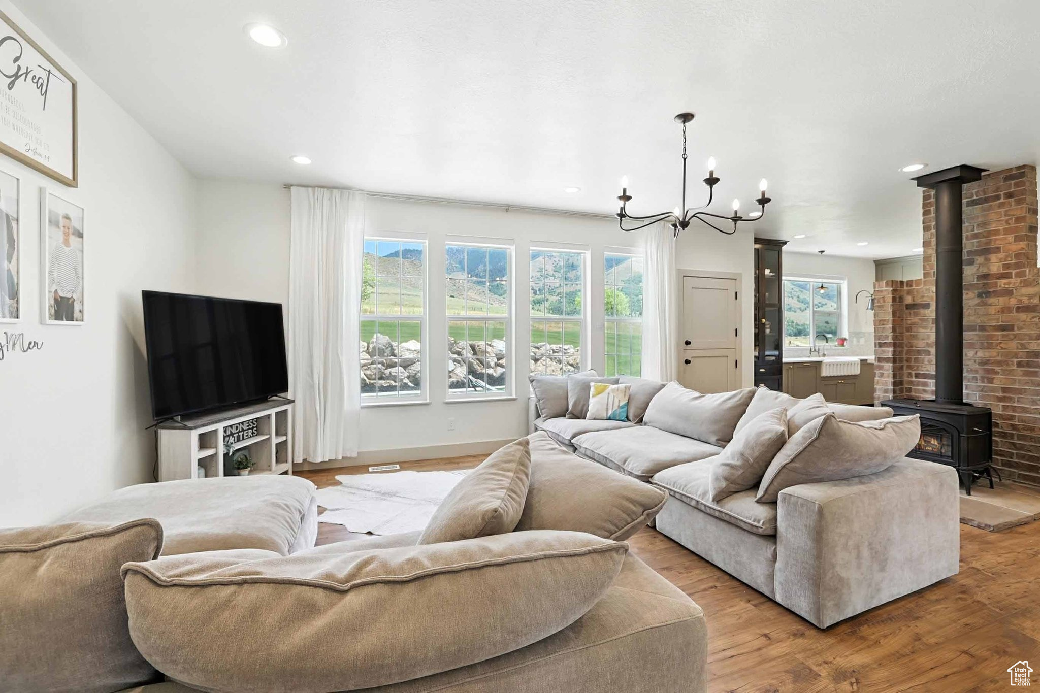 COUNTRY ESTATES SUBDIVISION - Residential